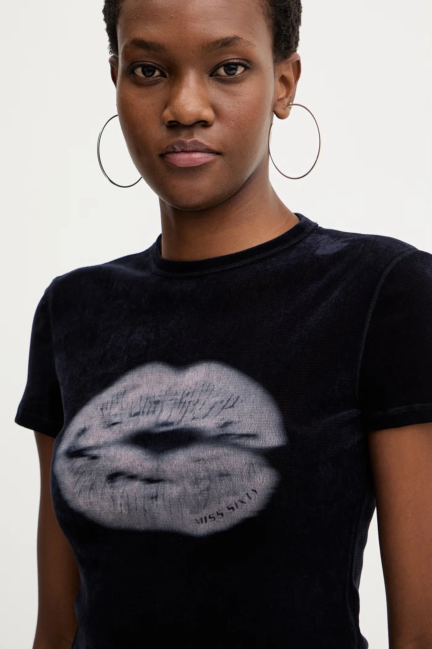 Велюровая футболка - фото 4