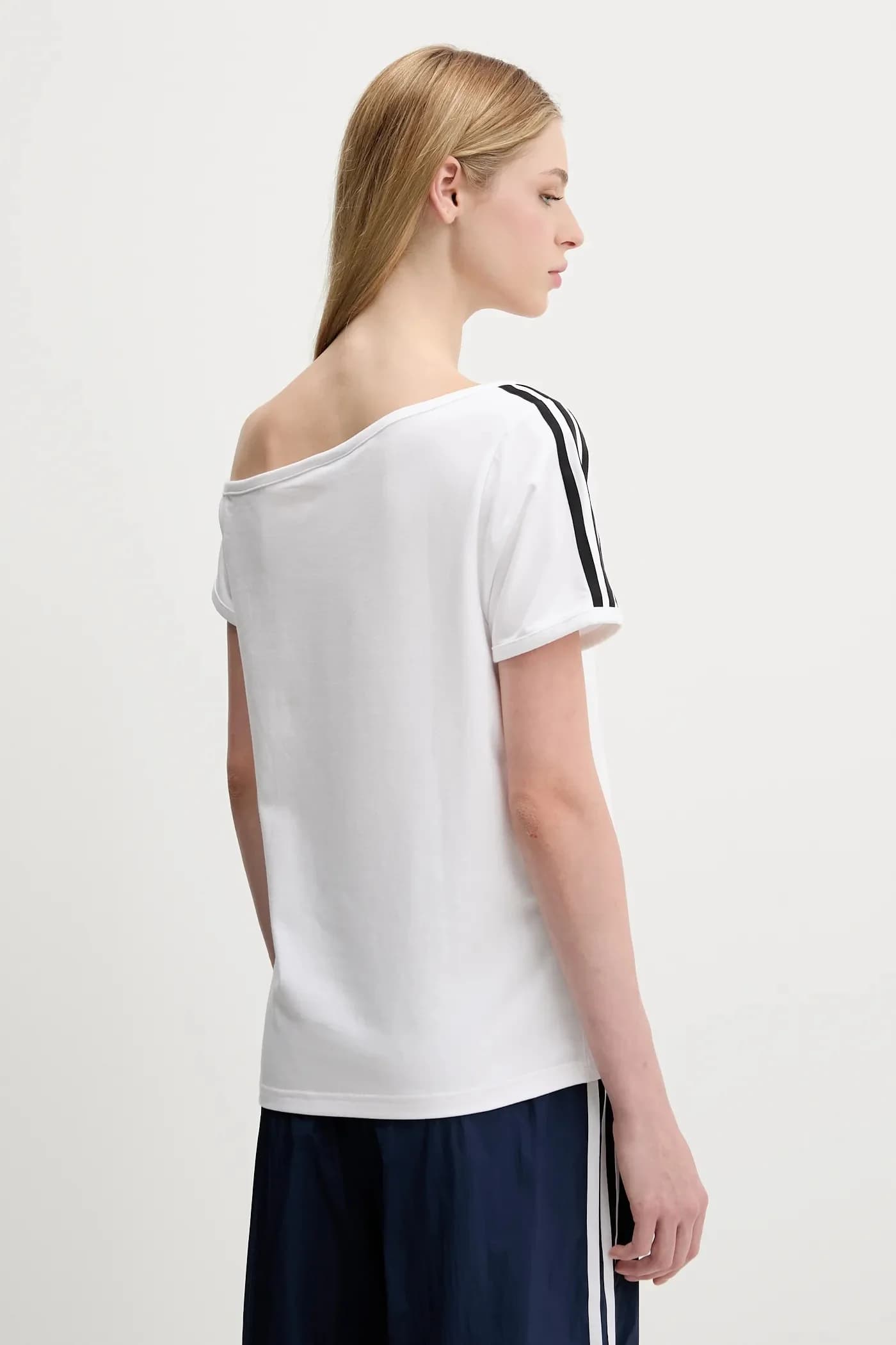 Футболка с открытыми плечами - фото 3