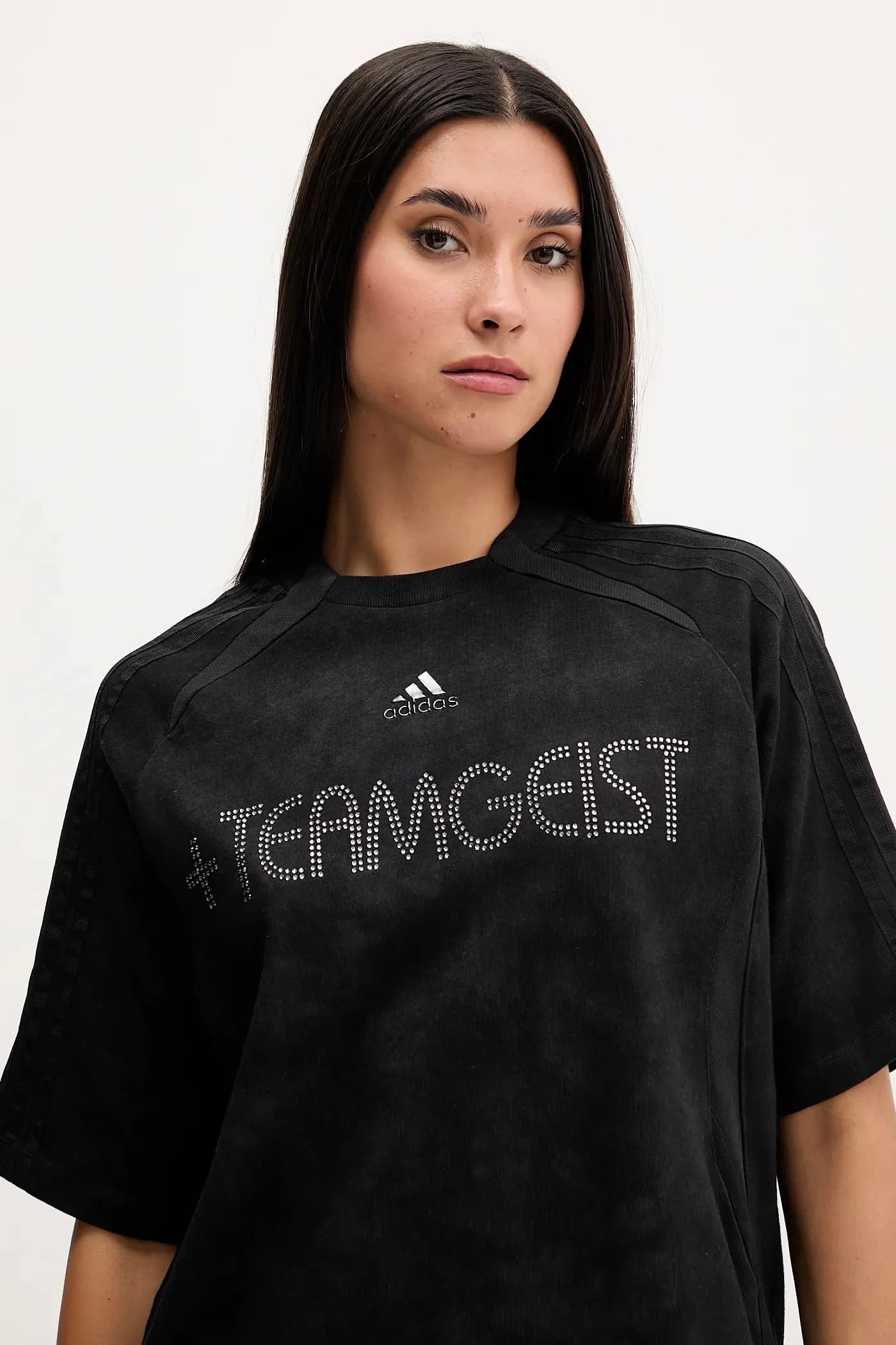 Хлопковая футболка со стразами - фото 4