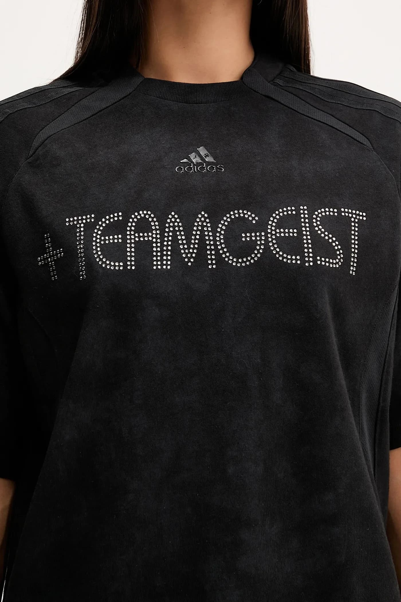 Хлопковая футболка со стразами - фото 5