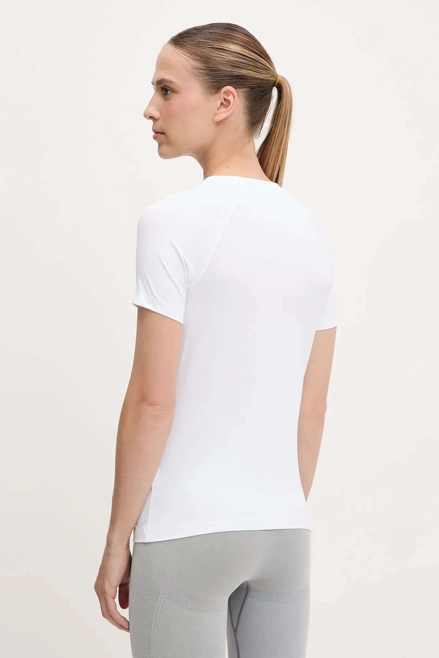 Тренировочная футболка - фото 3