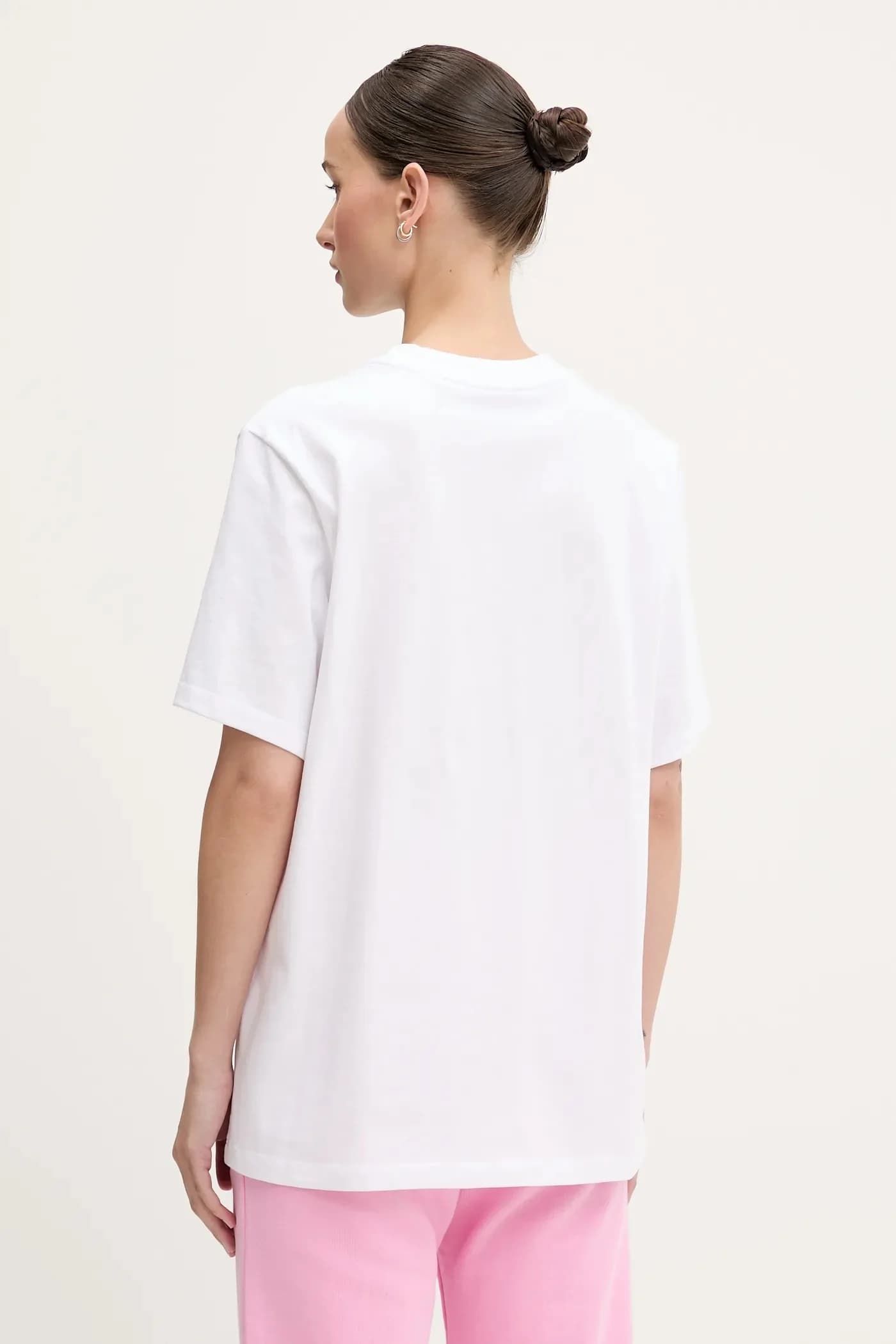 Белая футболка стандартного кроя с принтом Купидона - фото 3