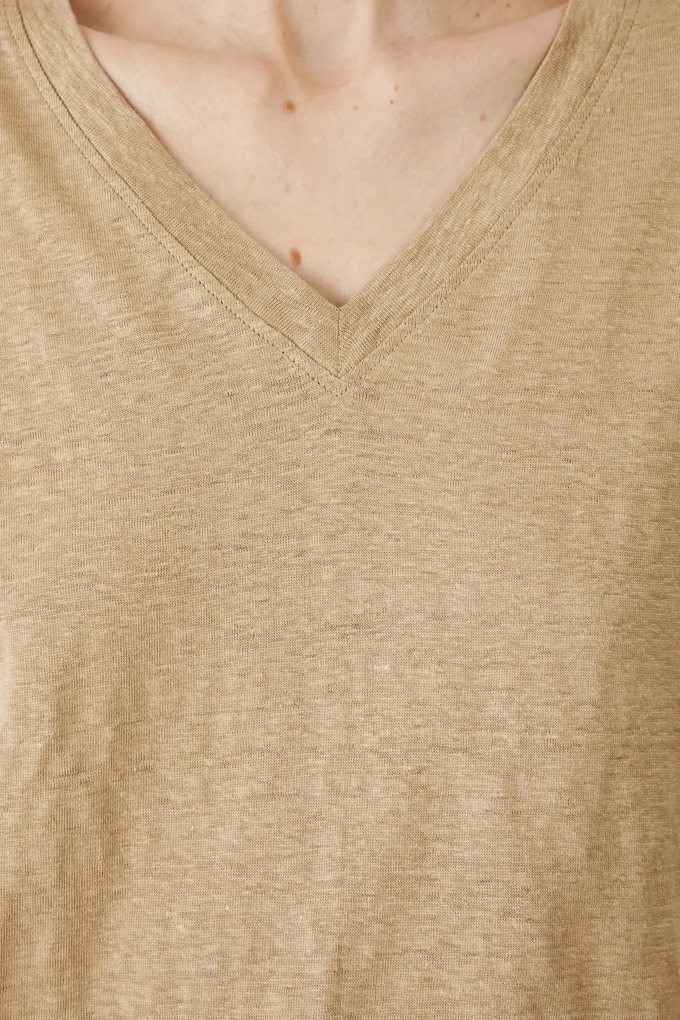 Льняная футболка - фото 5