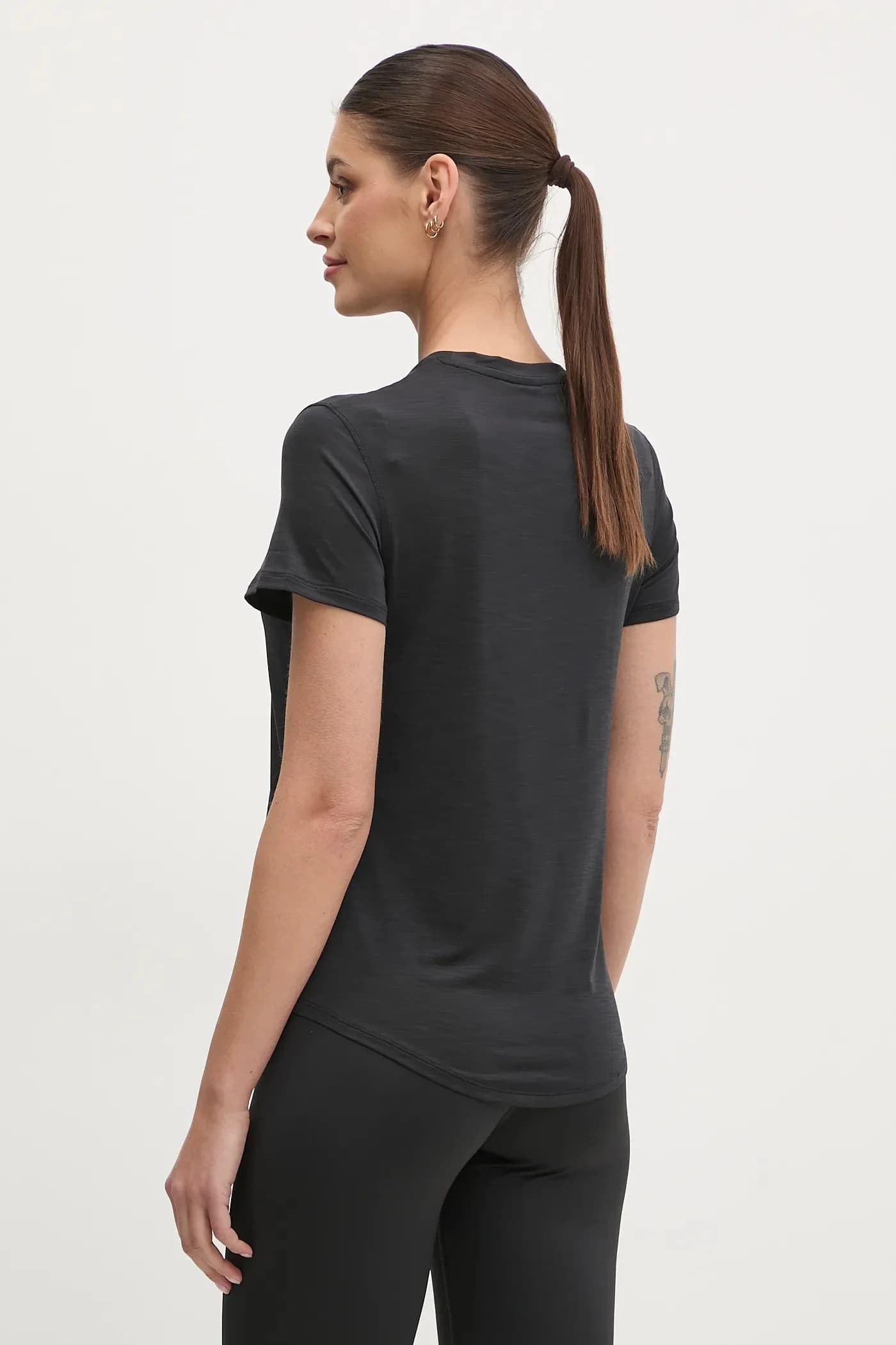 Спортивная тренировочная футболка - фото 3