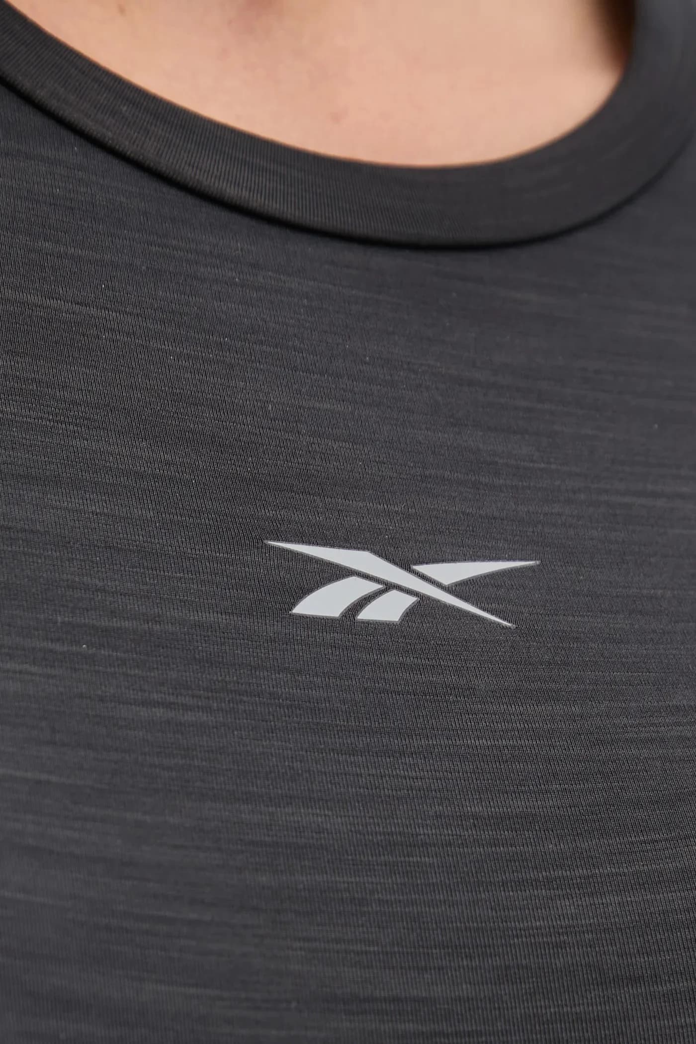 Спортивная тренировочная футболка - фото 5