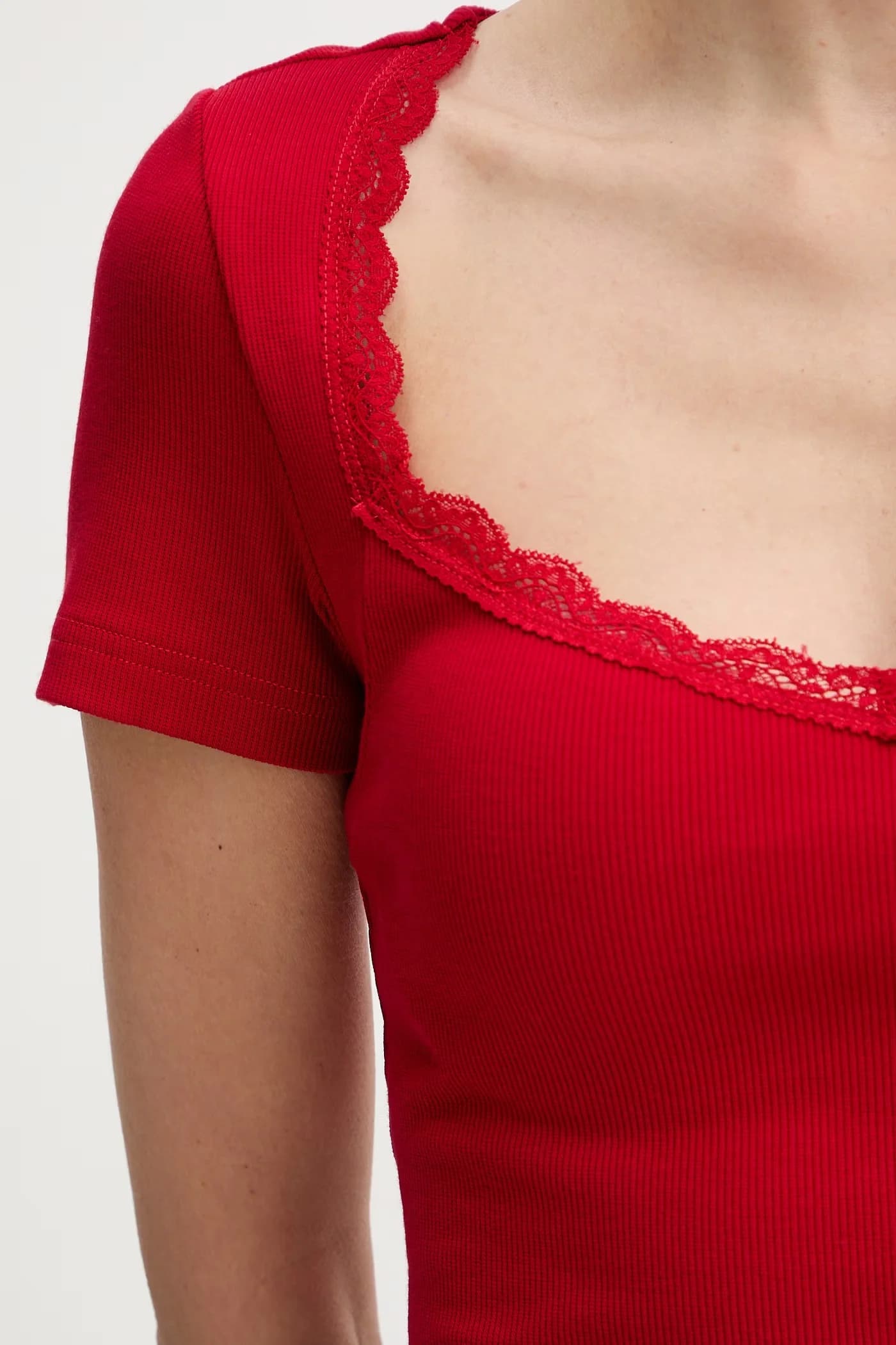 Женская футболка - фото 5