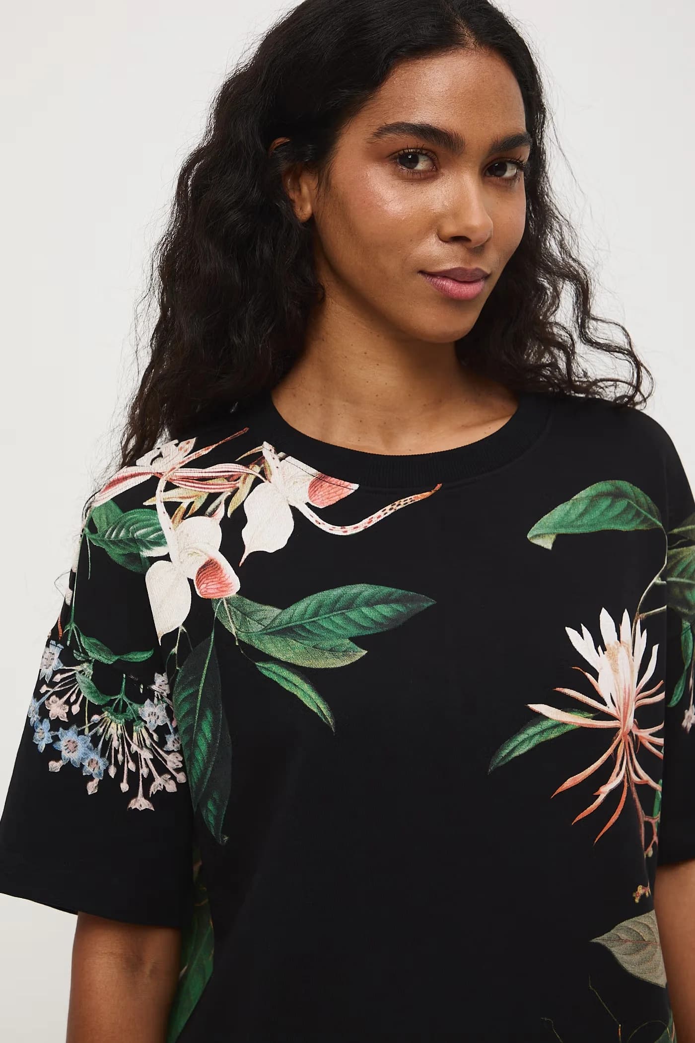 Женская хлопковая футболка оверсайз - фото 5