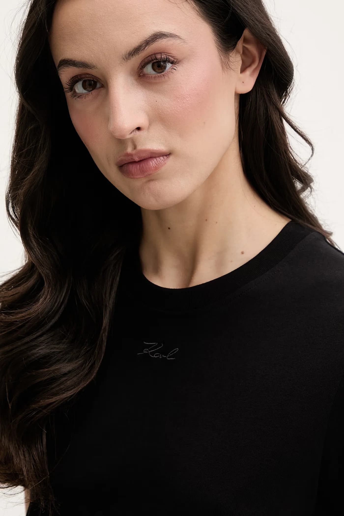 Базовая женская хлопковая футболка - фото 4