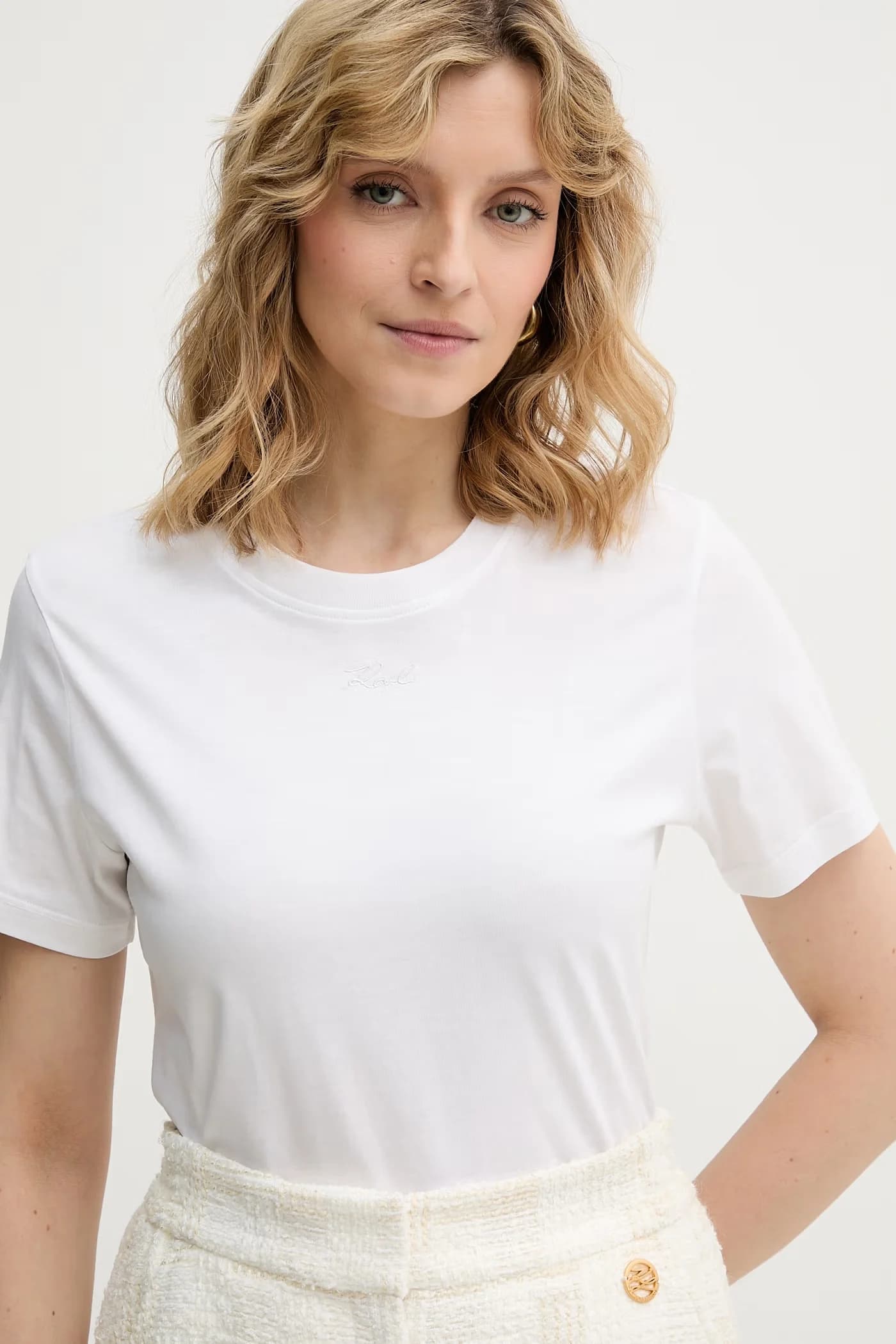 Базовая женская хлопковая футболка - фото 4