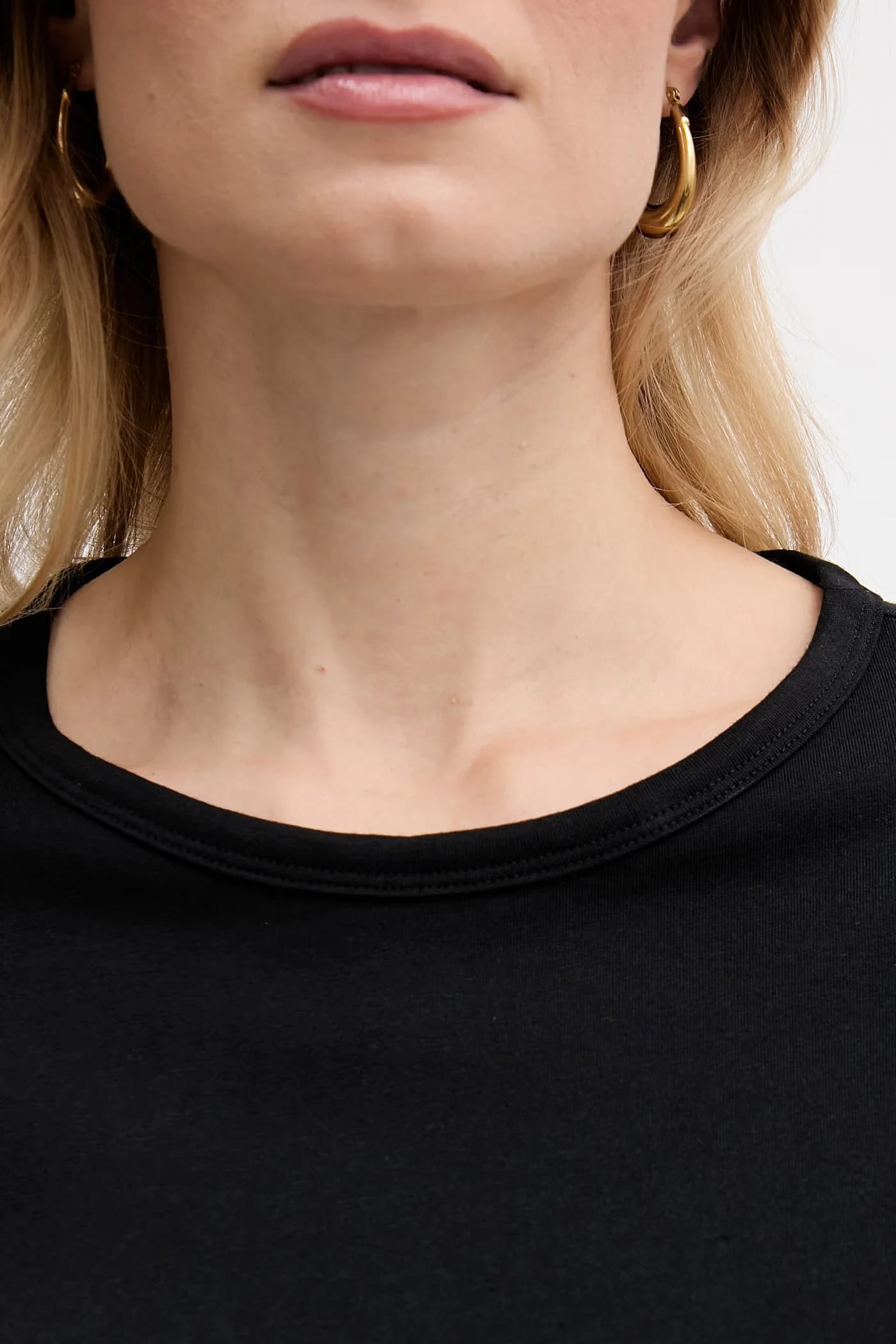 Базовая женская футболка из шелка Evyta - фото 5