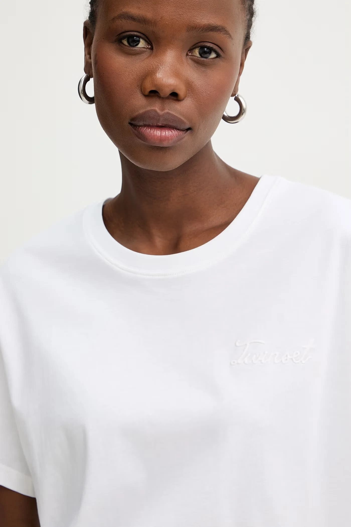 Базовая женская хлопковая футболка - фото 4