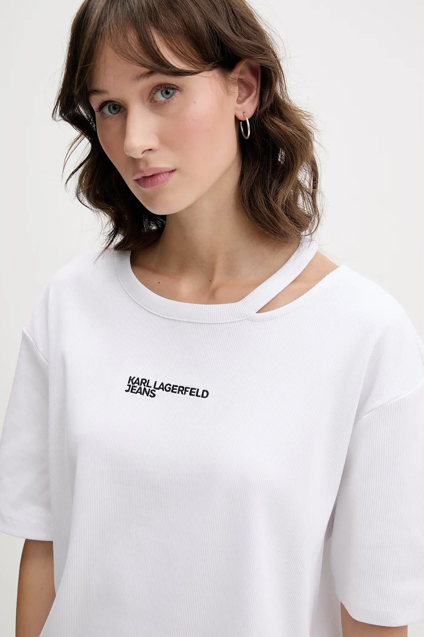 Женская футболка - фото 4