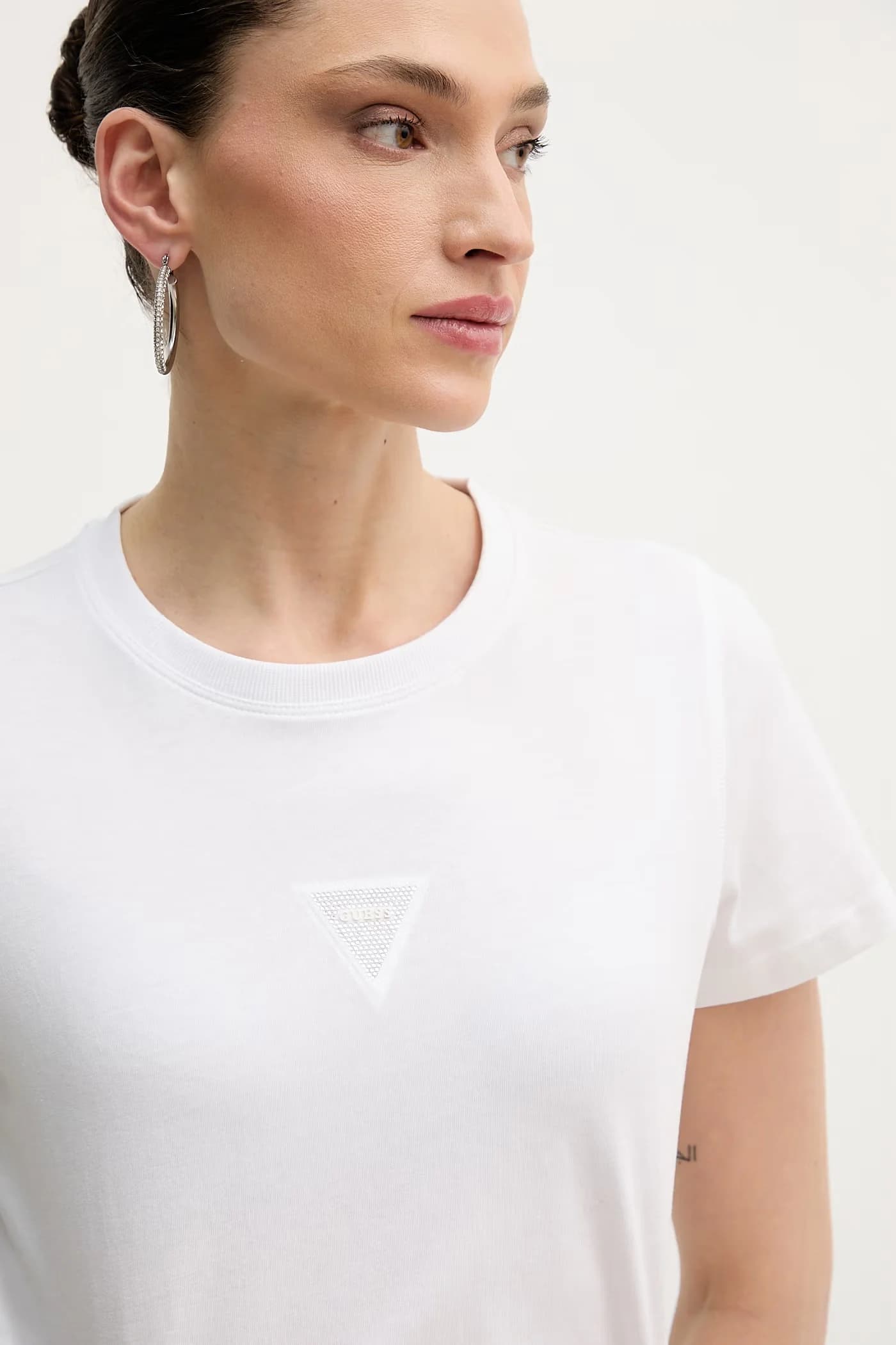 Базовая женская хлопковая футболка - фото 4