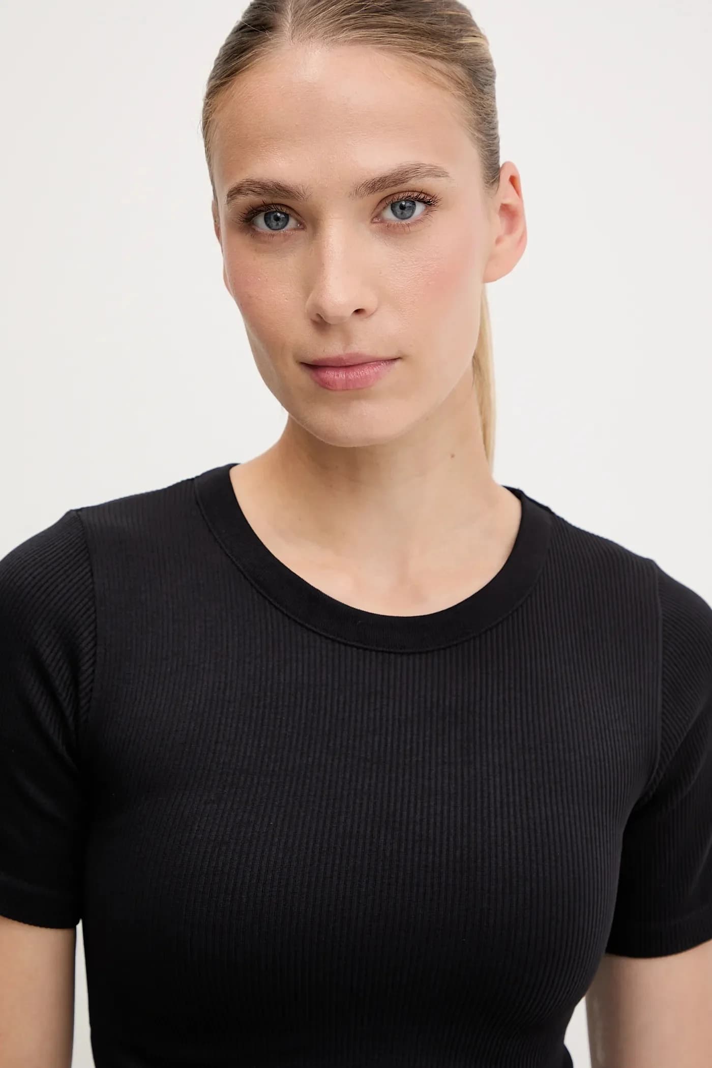 Тренировочная футболка - фото 4