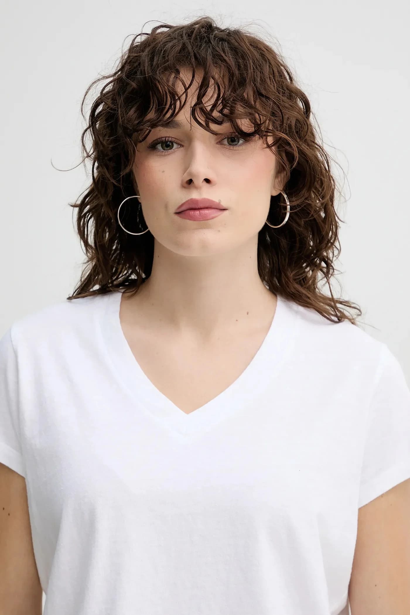 ФУТБОЛКА С ВЫРЕЗНЫМ ВЫРЕЗОМ - фото 4