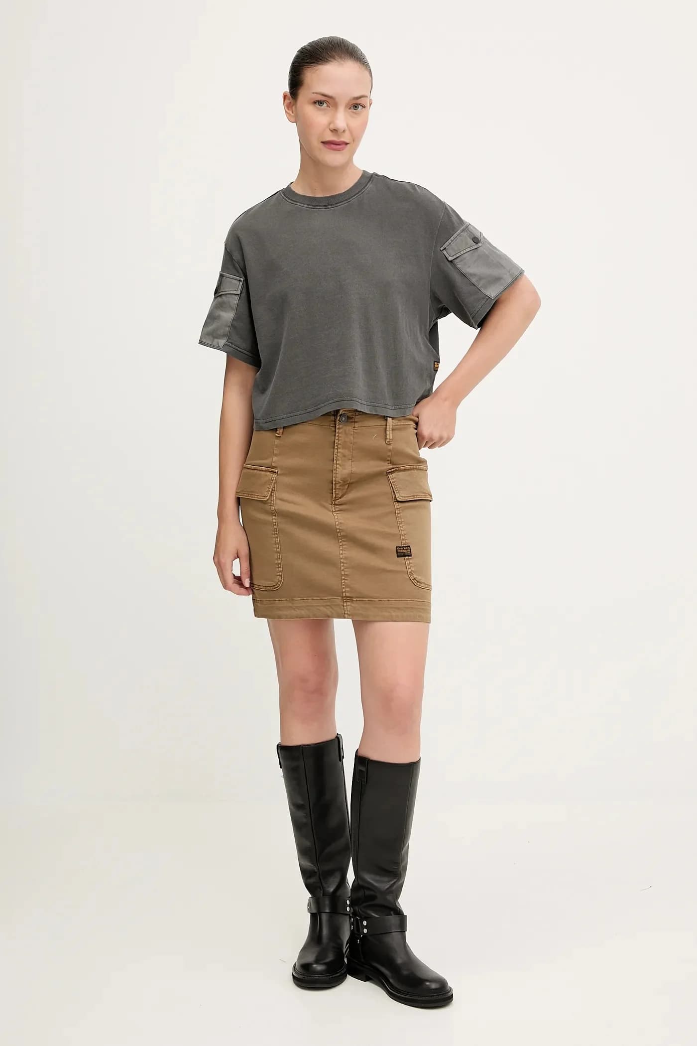 Укороченная футболка из стираного микса свободного кроя из хлопка - фото 2