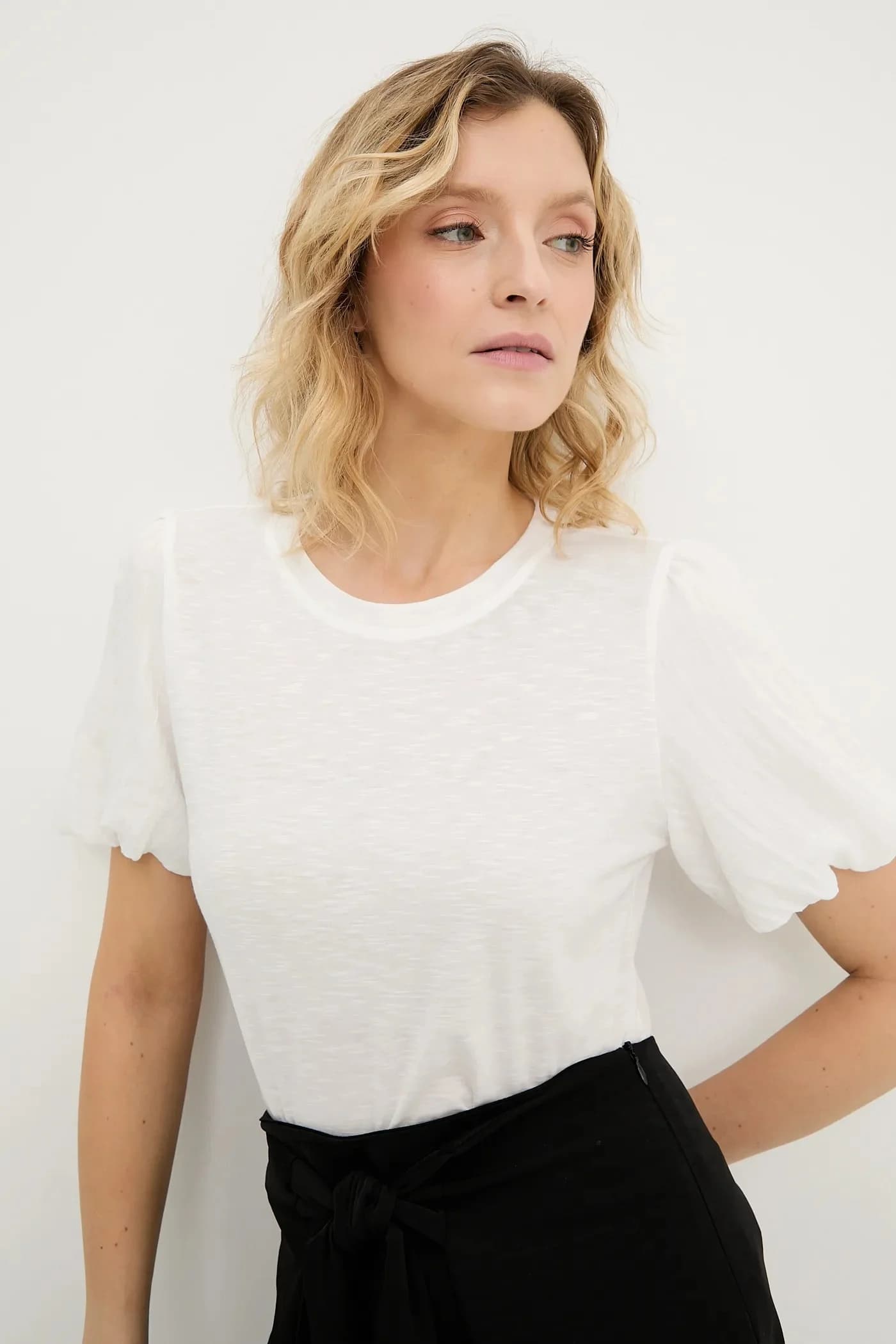 Льняная футболка