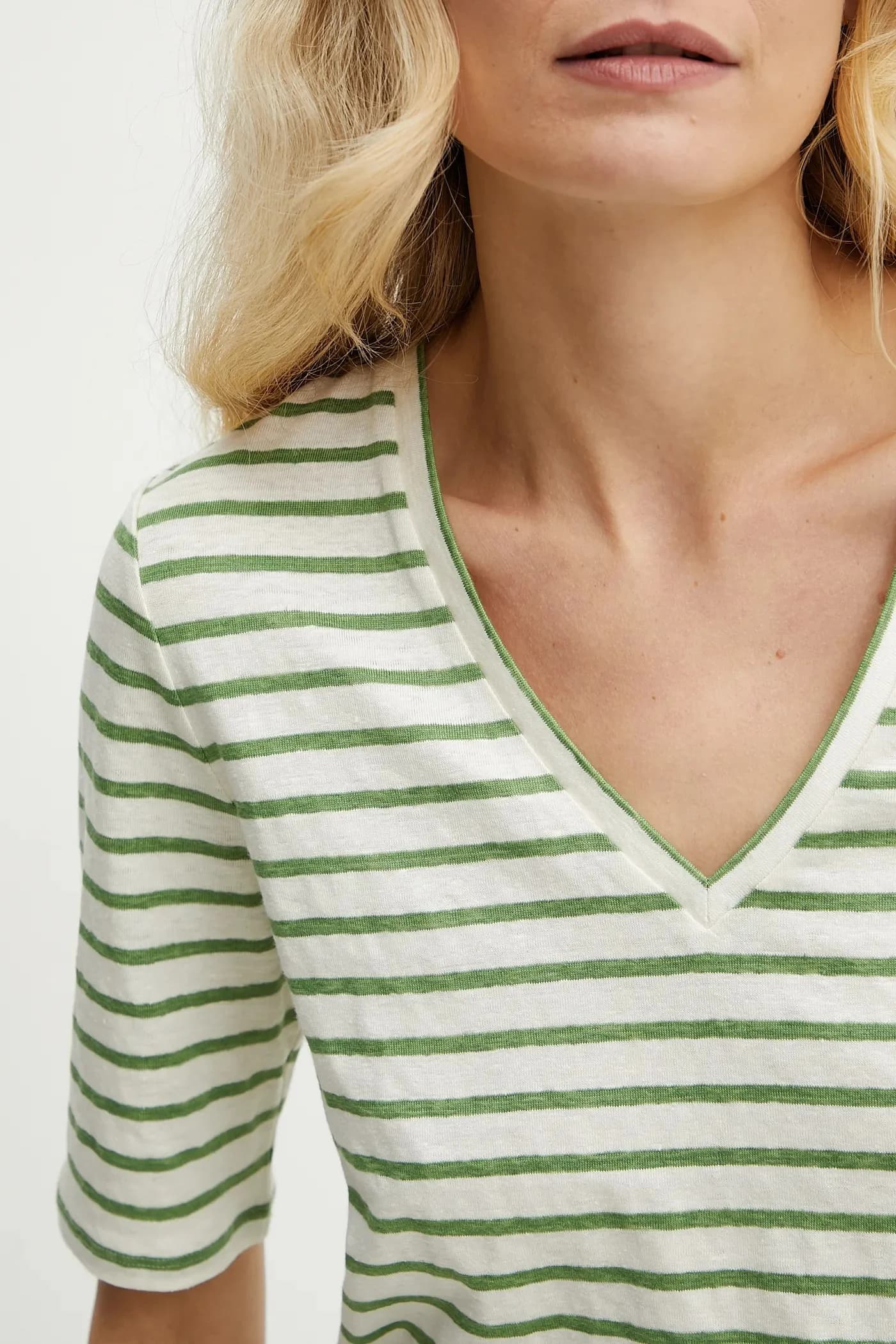 Льняная футболка - фото 5