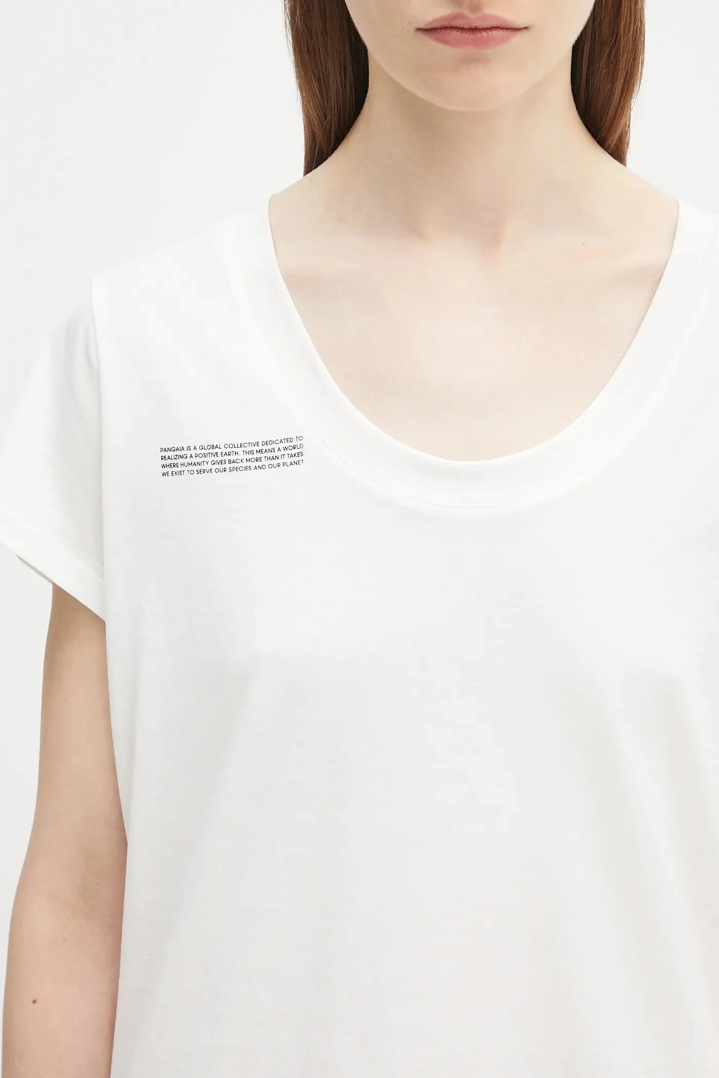 Легкая хлопковая футболка с круглым вырезом - фото 4