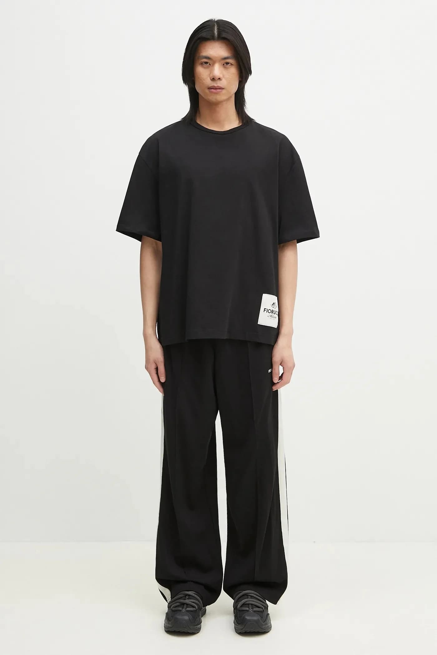 Хлопковая футболка свободного кроя с логотипом - фото 9