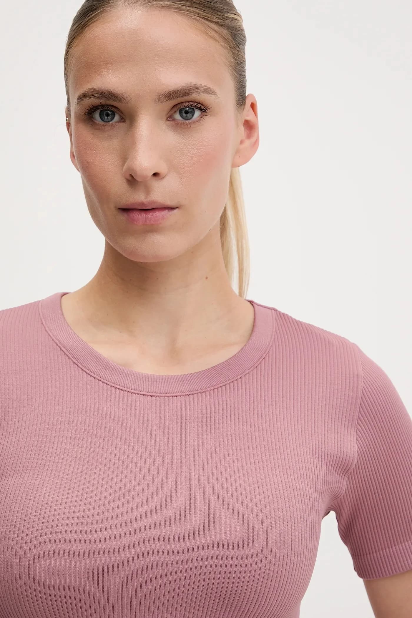 Тренировочная футболка - фото 4