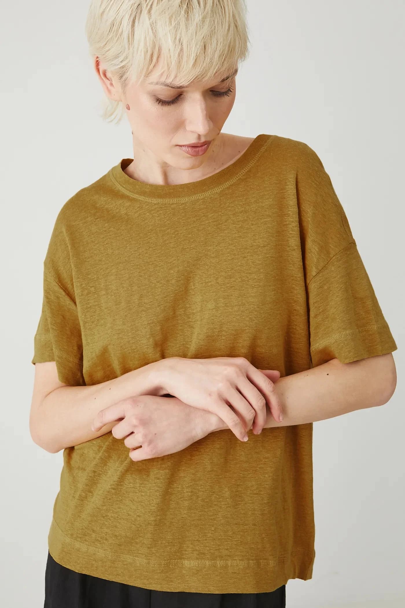 Льняная футболка - фото 4