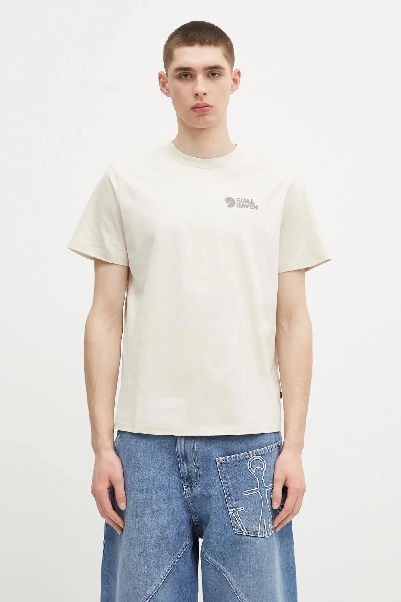 Классическая футболка из плотного хлопка