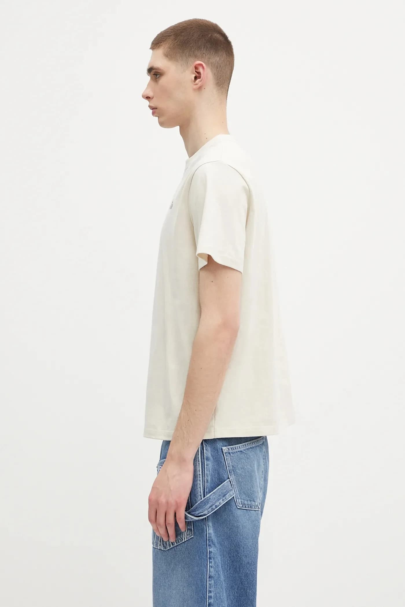 Классическая футболка из плотного хлопка - фото 3