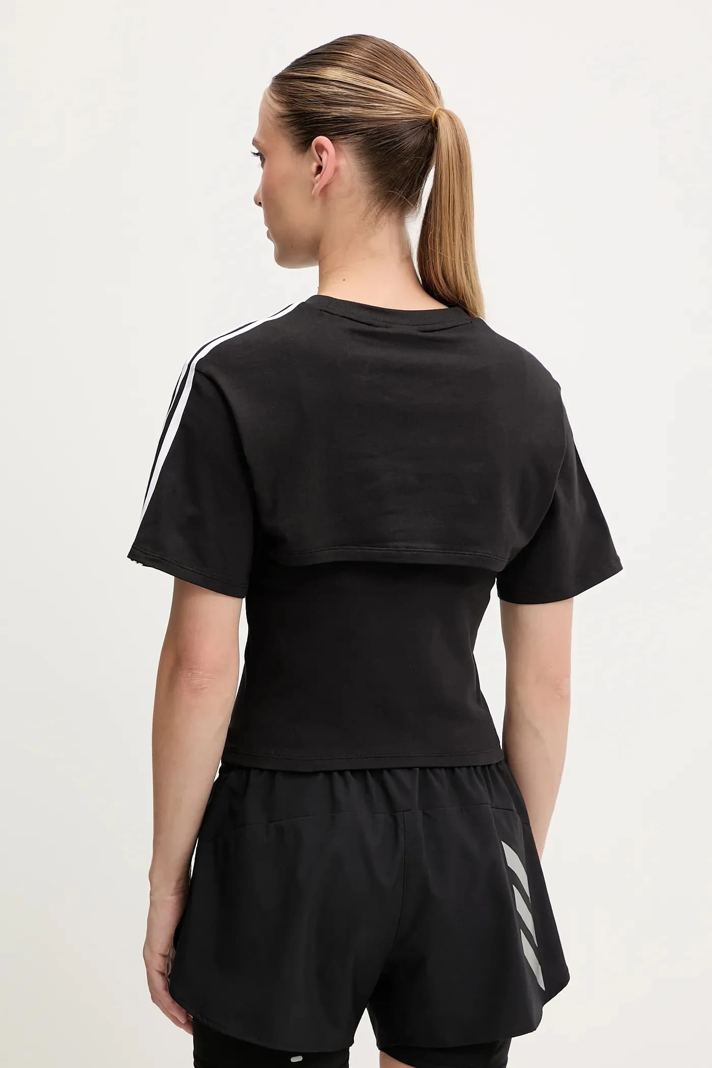 Футболка с вырезом - фото 3