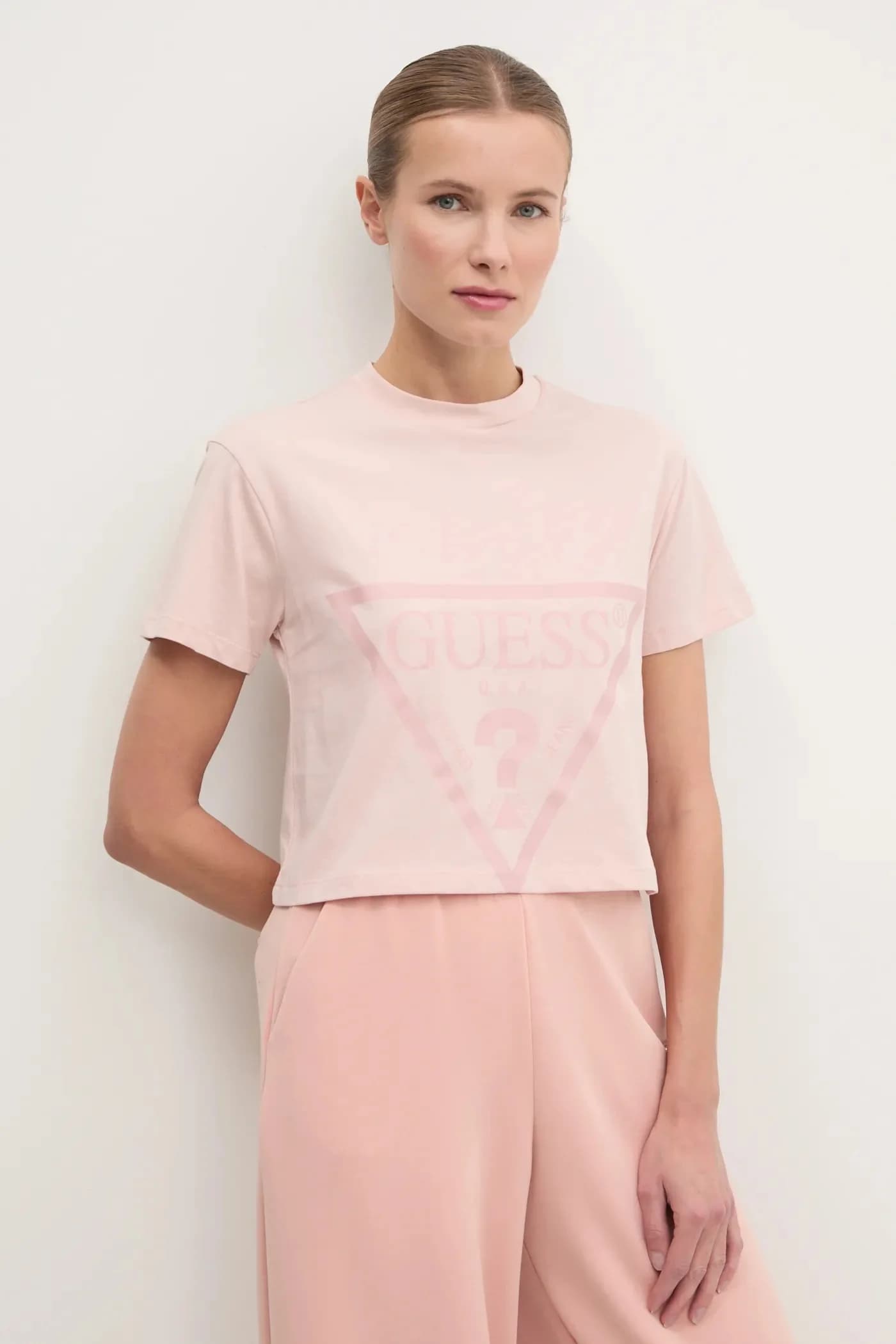 ADELE хлопковая футболка