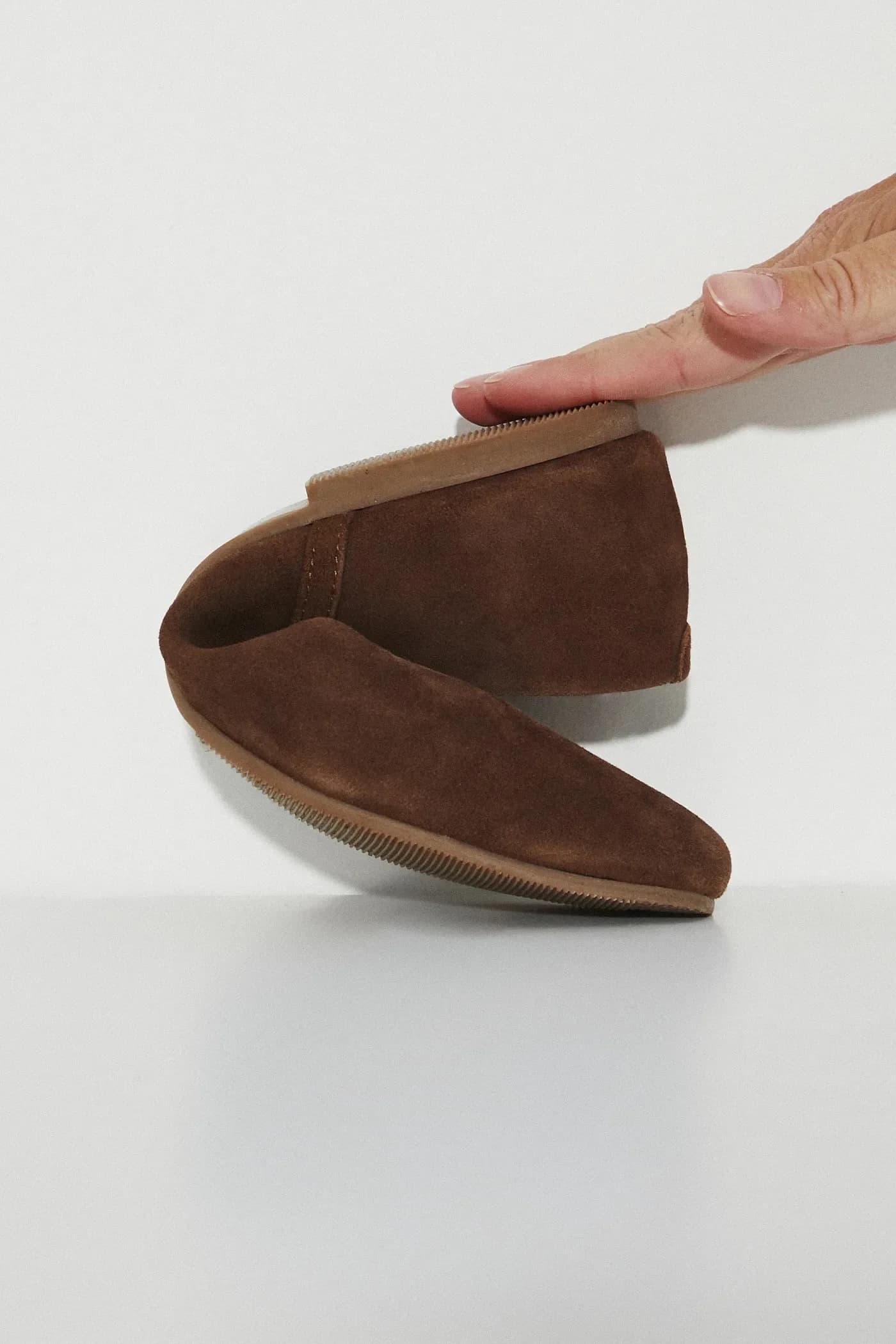 Замшевые балетки - фото 9