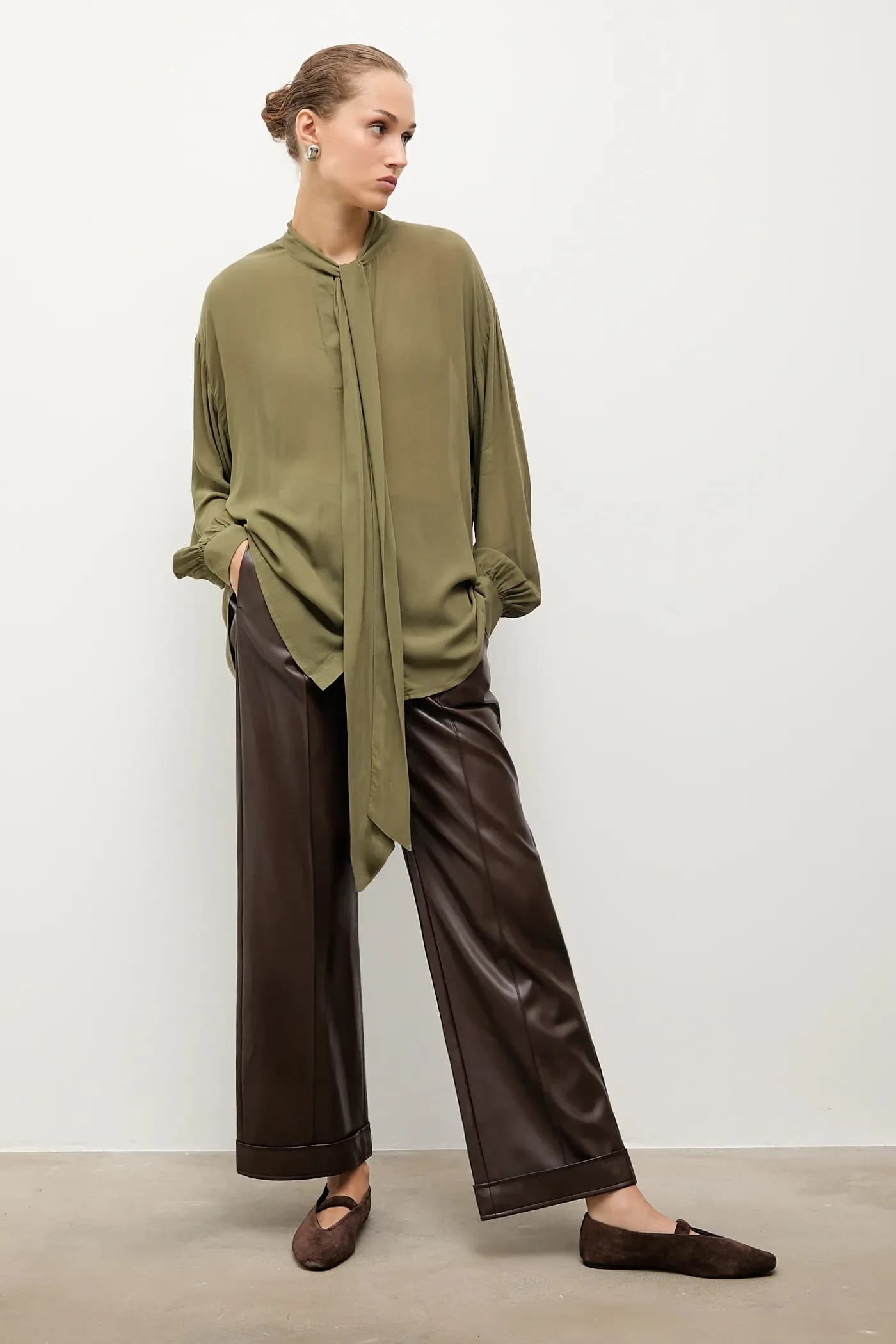 Замшевые балетки - фото 7