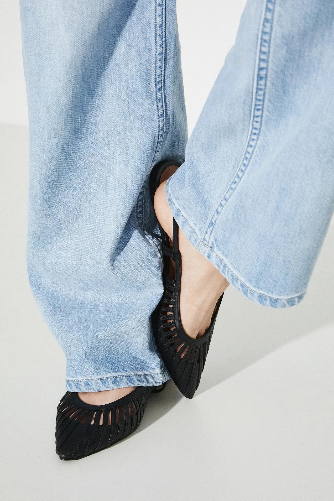 Кожаные балетки - фото 9