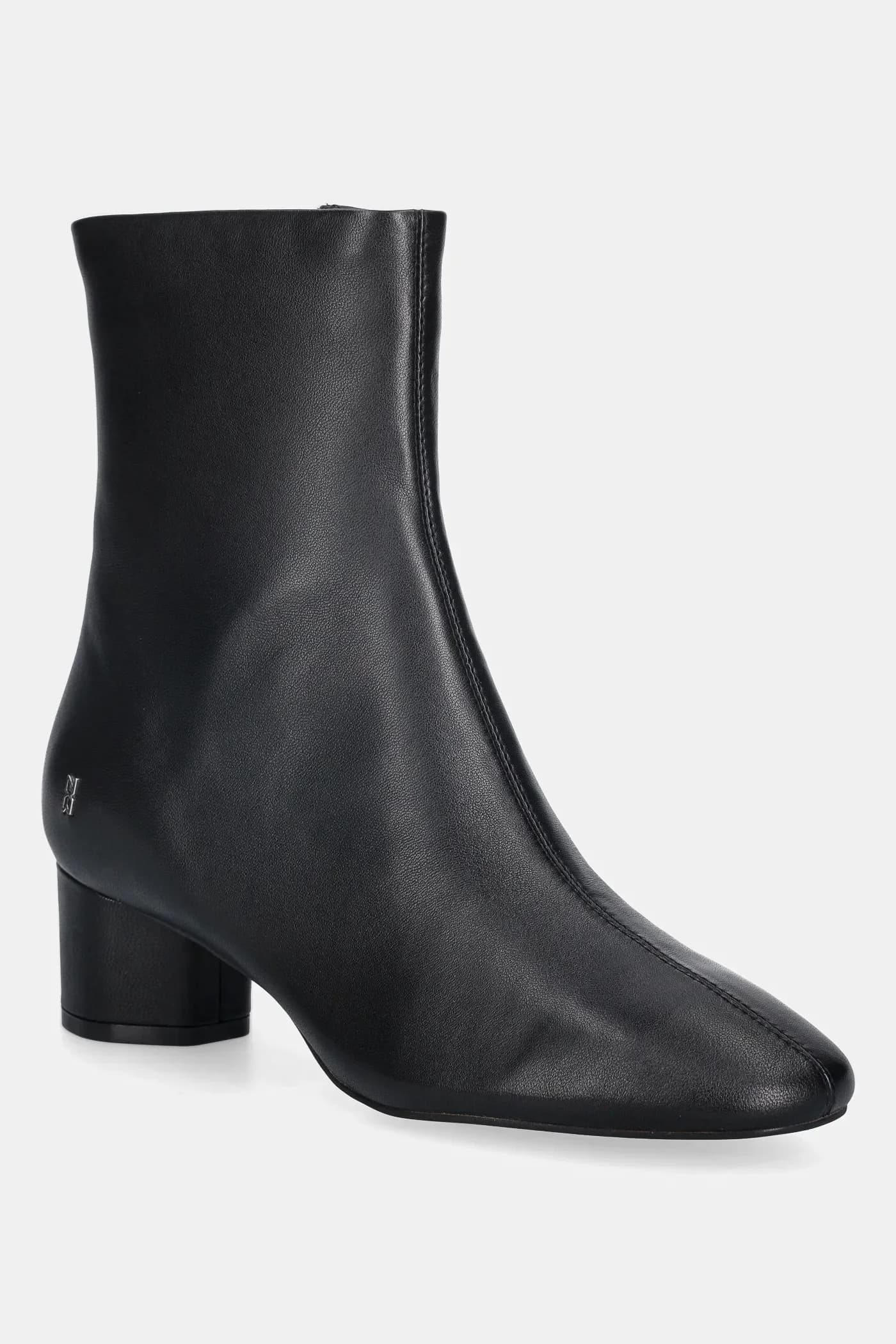 Alyssa Черные кожаные ботильоны