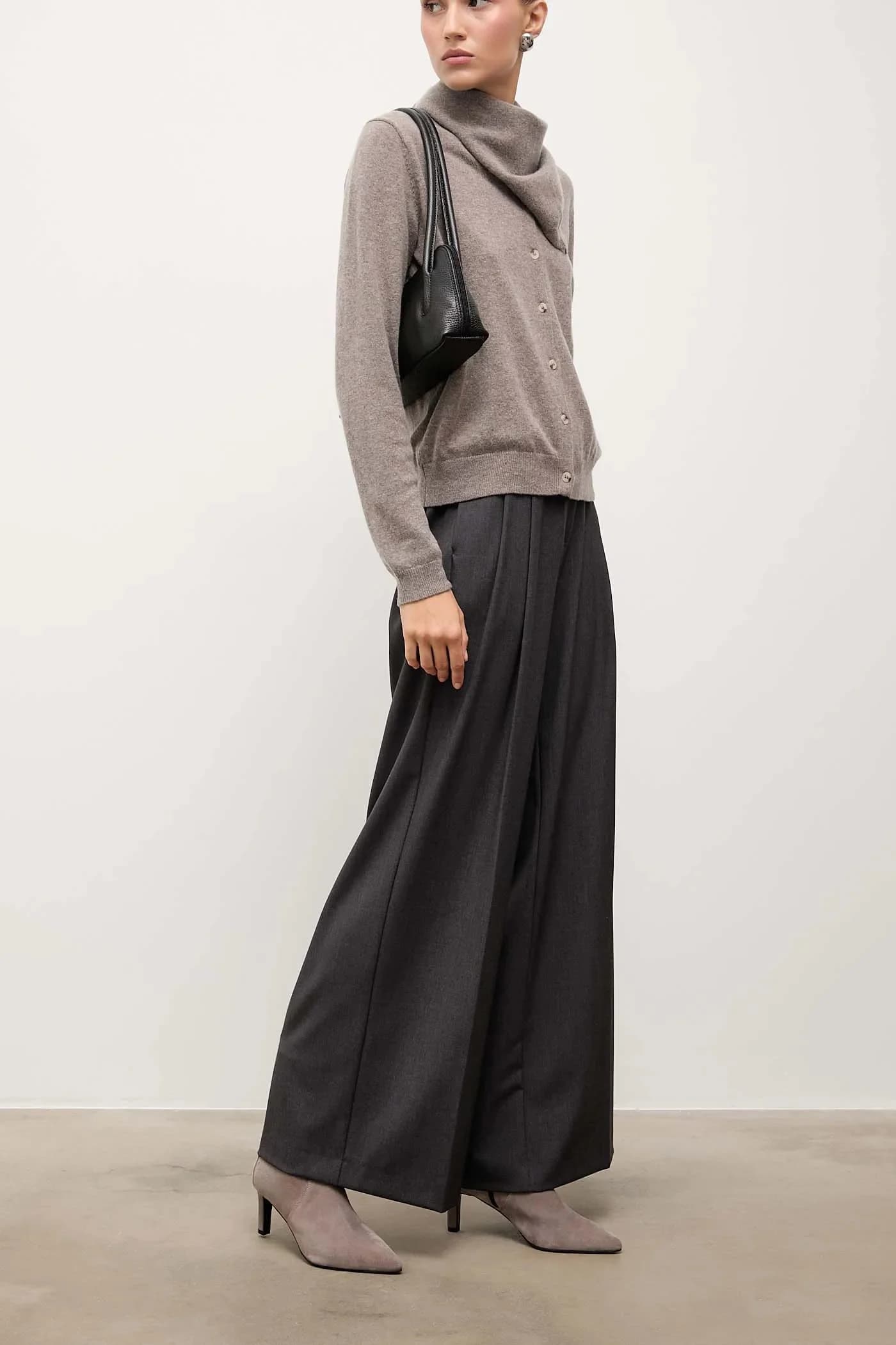 Замшевые ботильоны - фото 6