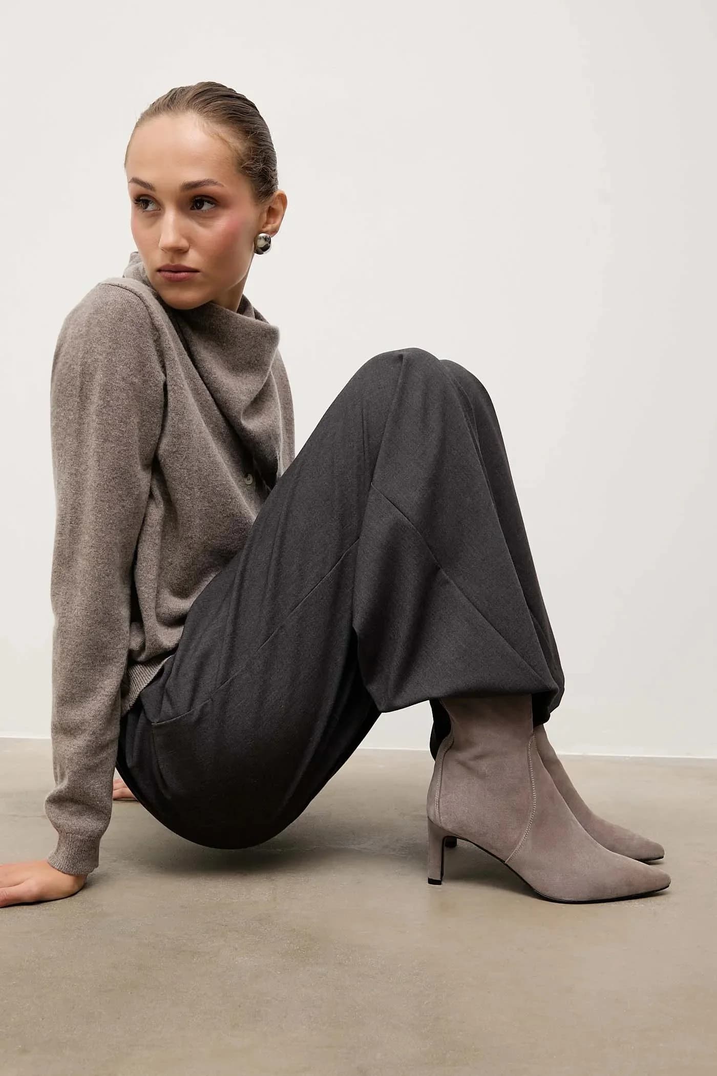 Замшевые ботильоны - фото 7