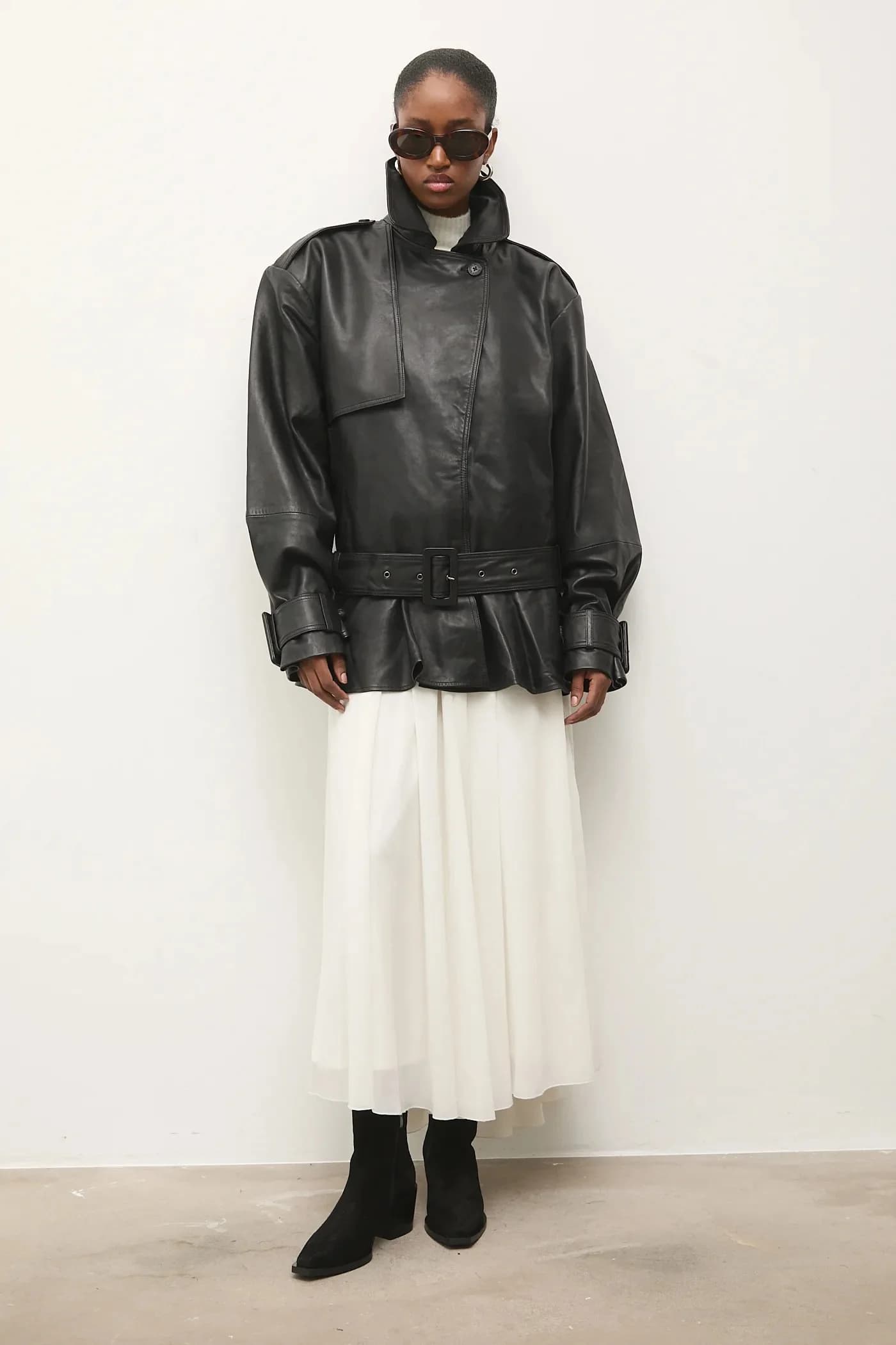 Замшевые ботильоны - фото 6