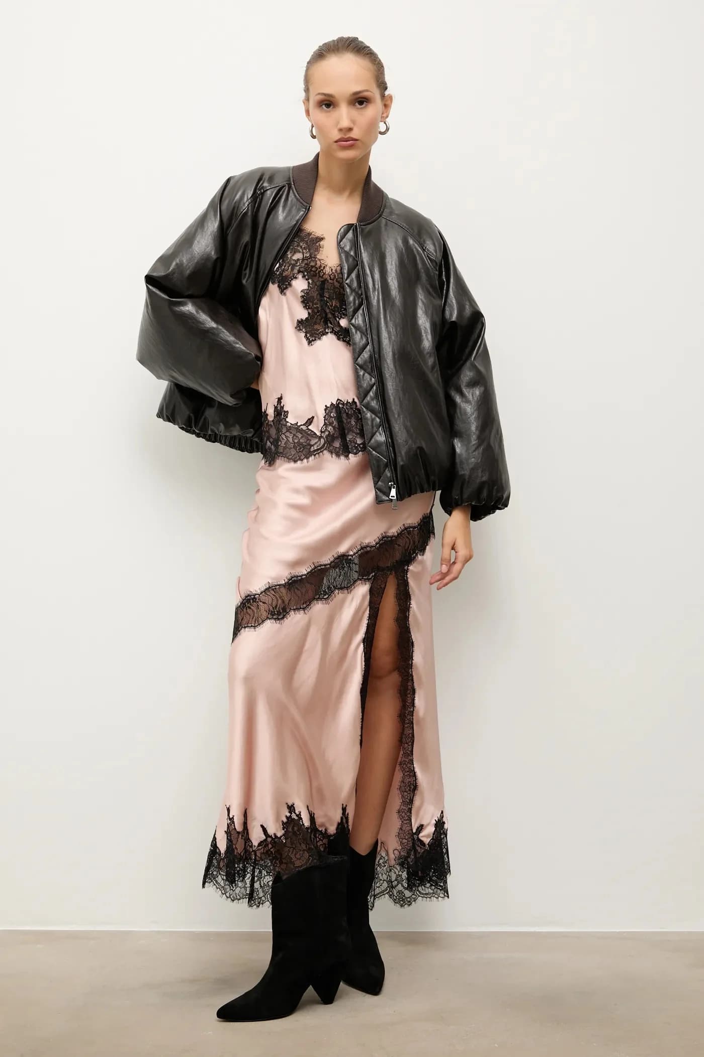 Замшевые ботильоны - фото 6