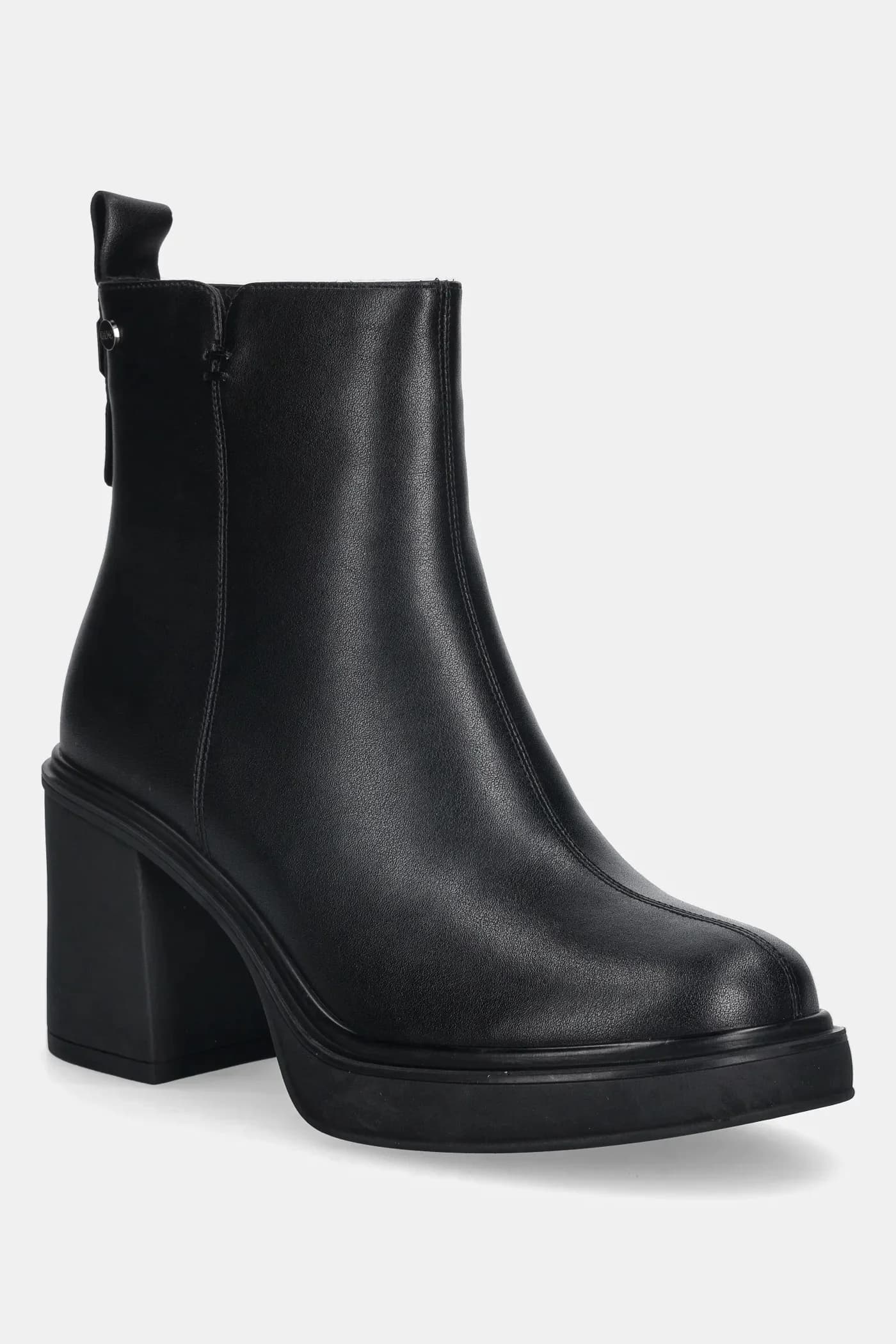 Кожаные ботильоны