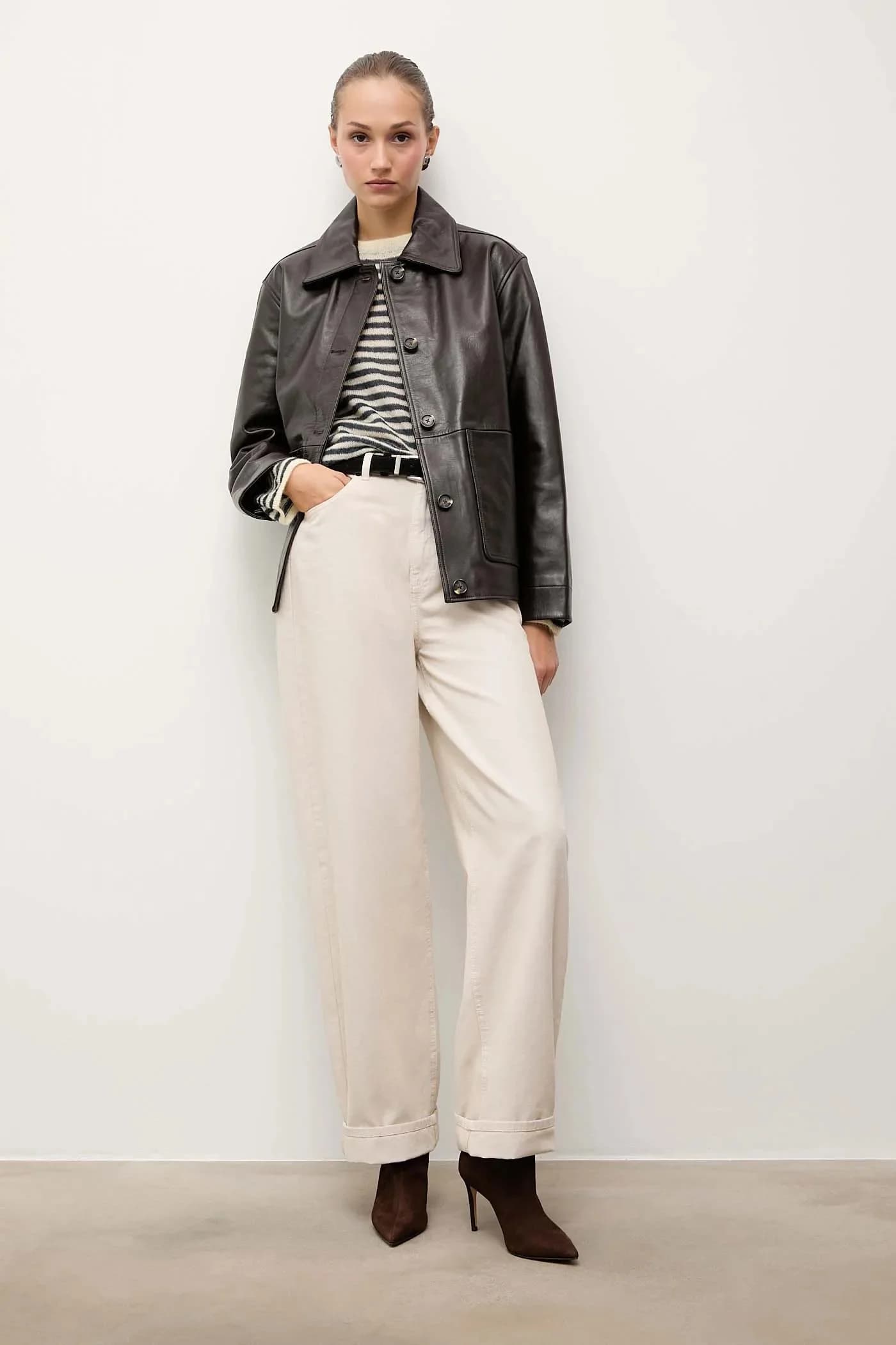 Замшевые ботильоны - фото 6