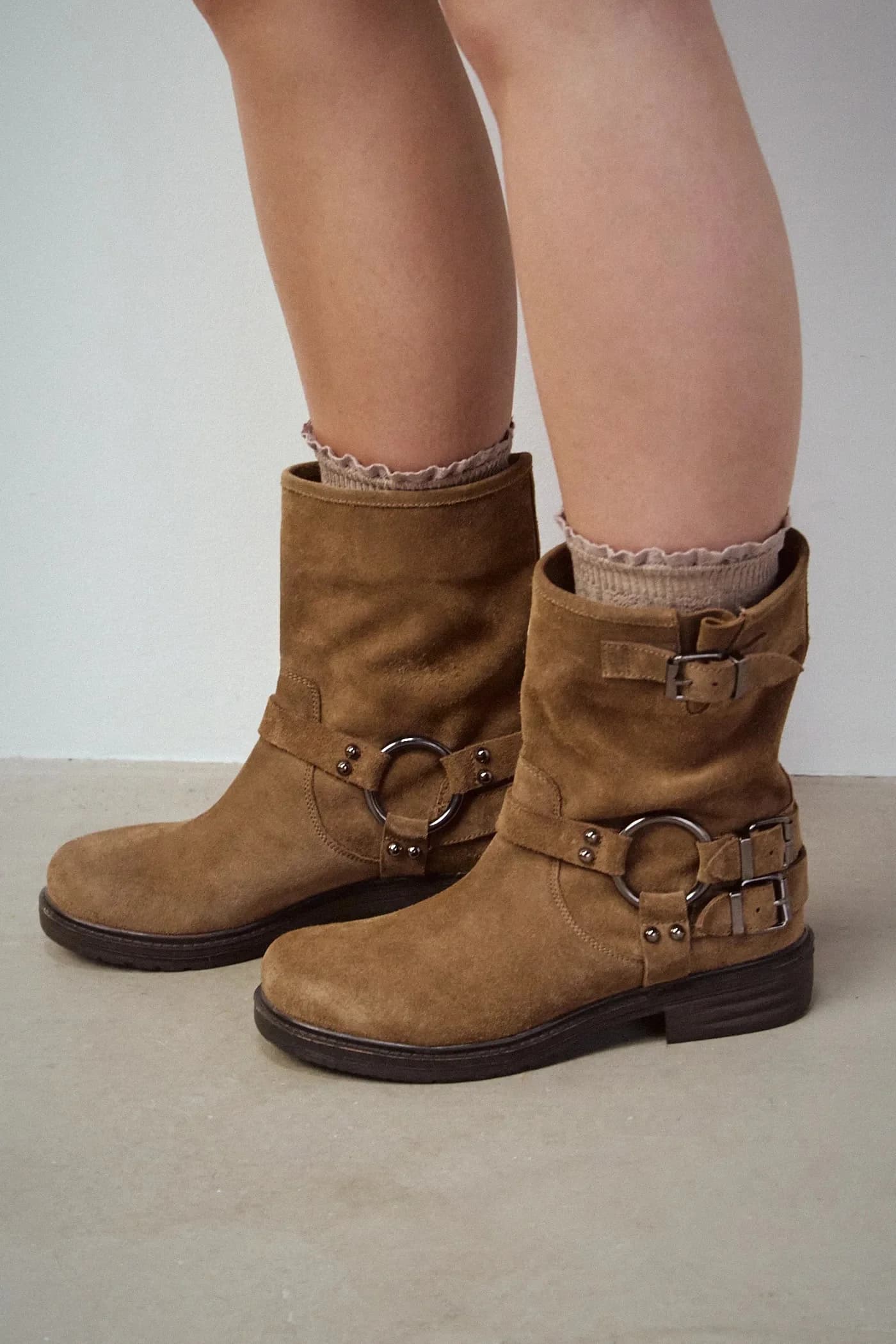 Замшевые ботильоны - фото 7