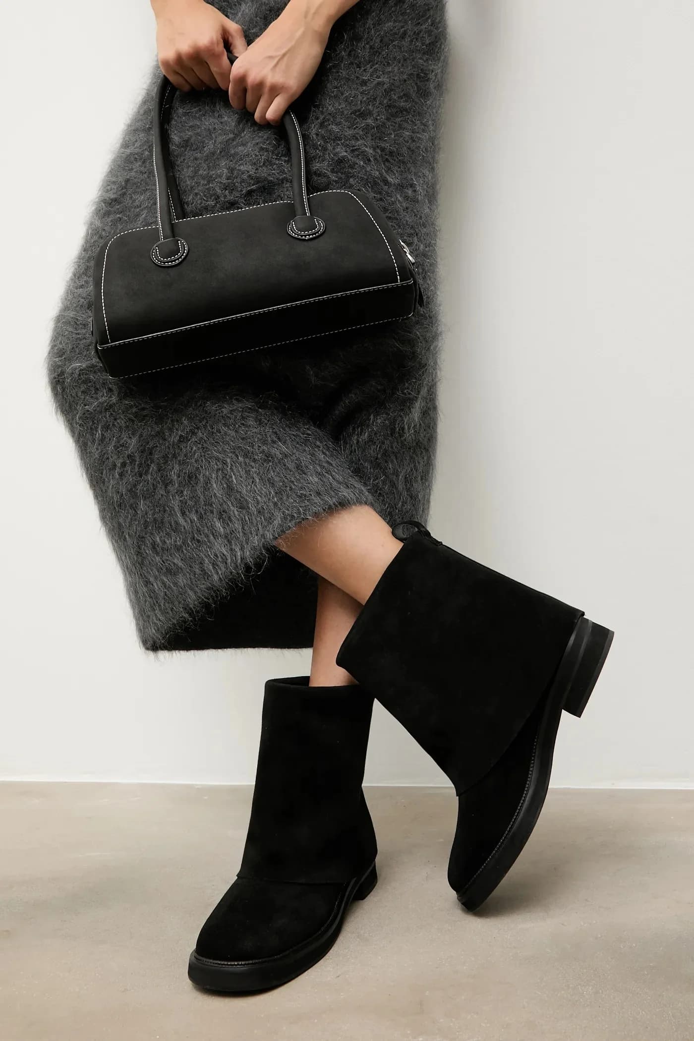 Замшевые ботильоны - фото 8