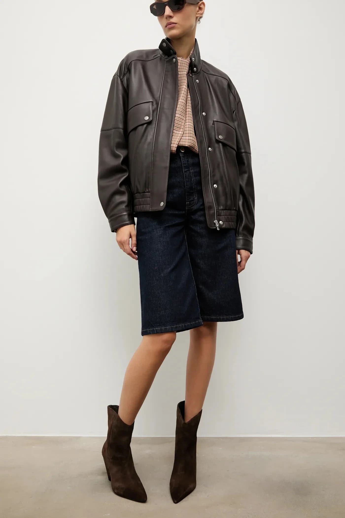 Замшевые ботильоны