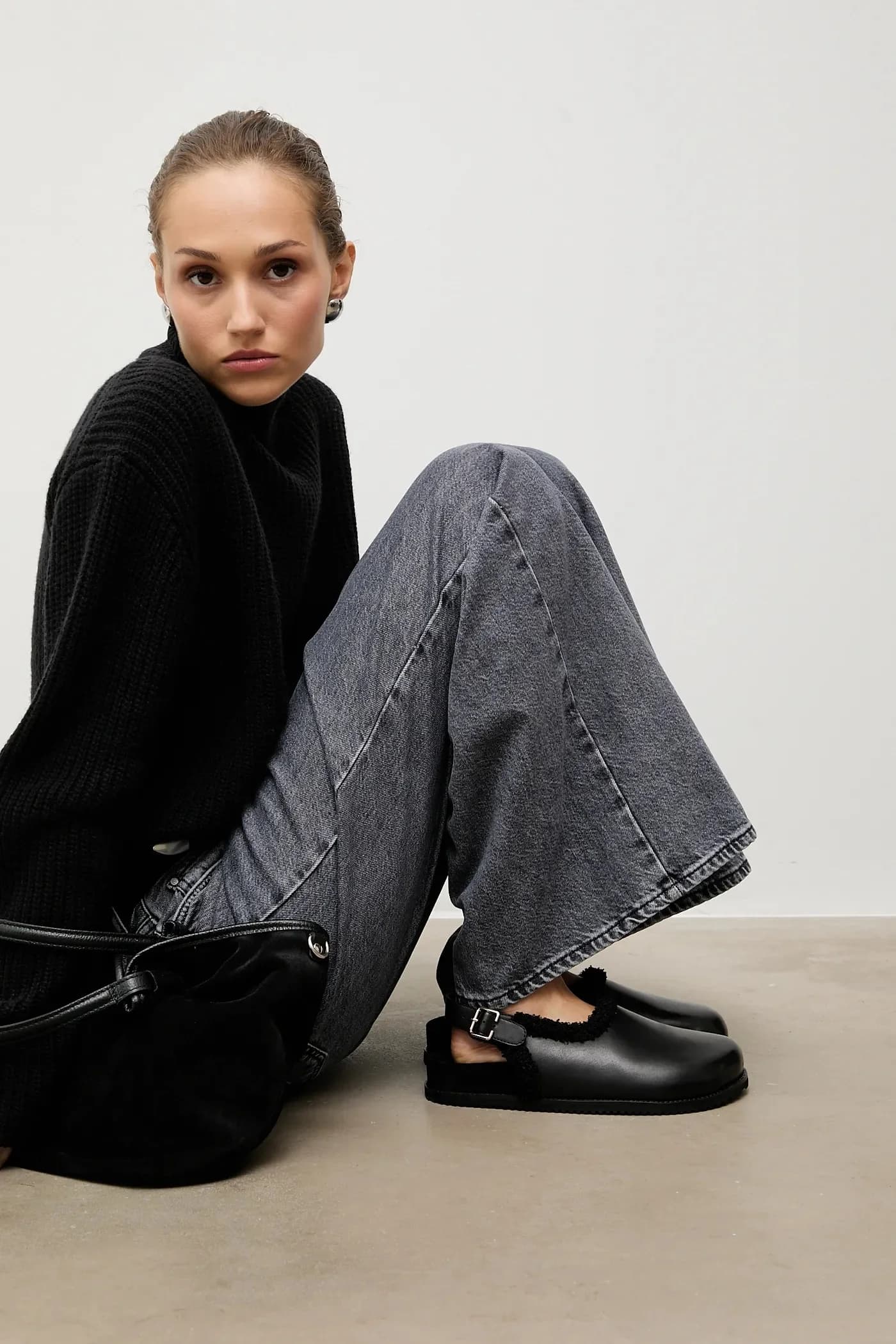 Кожаные тапочки