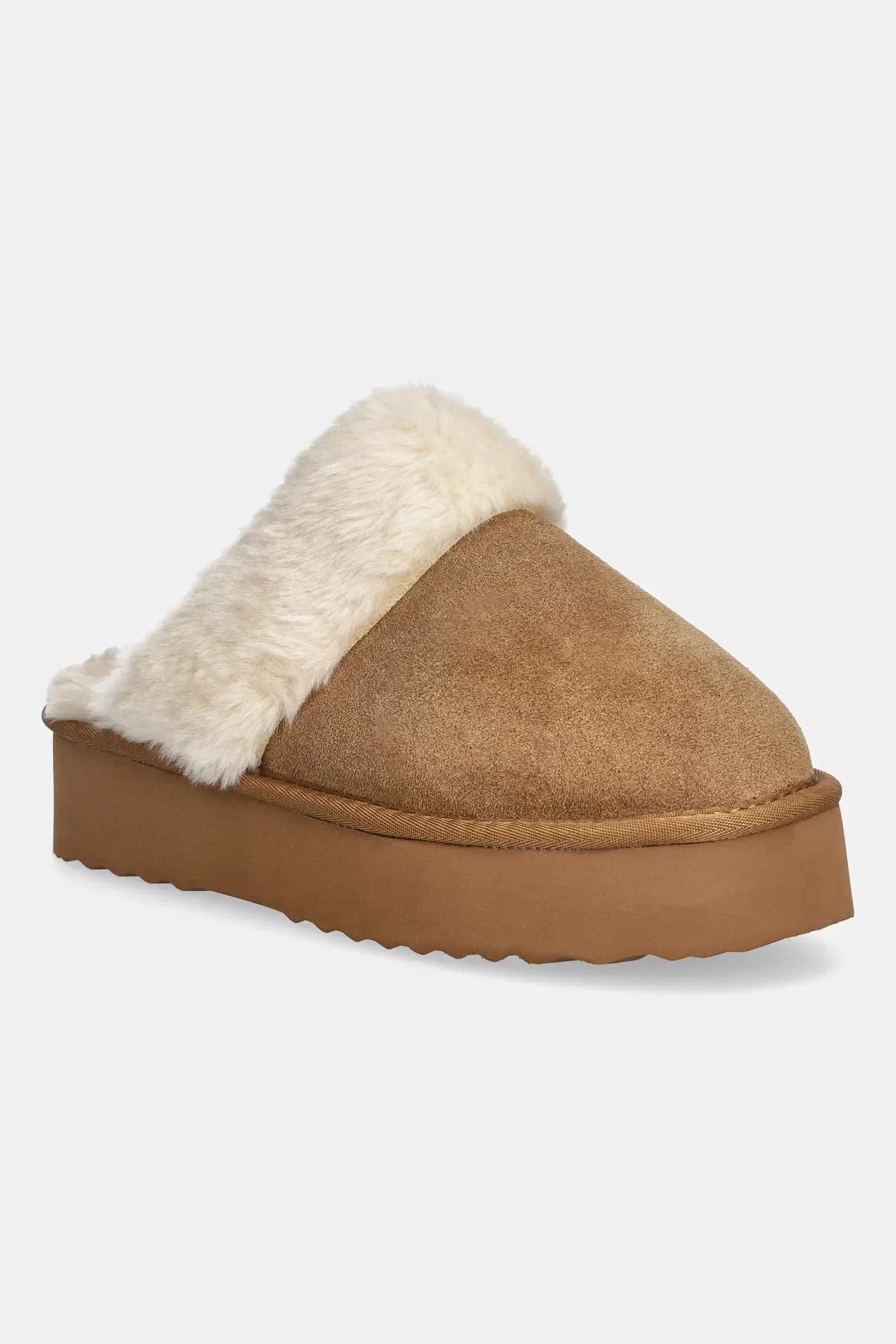 Замшевые тапочки