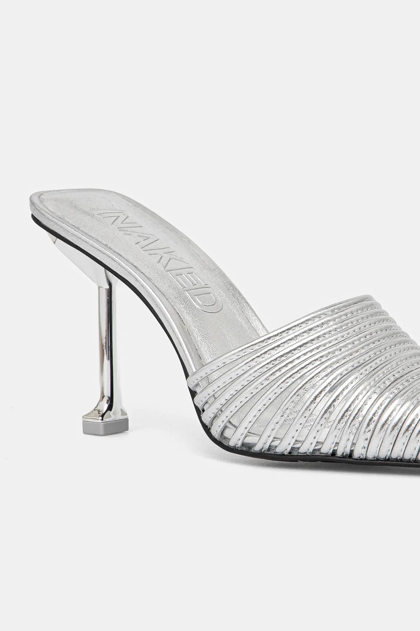 Шлепанцы из хромированной кожи - фото 4