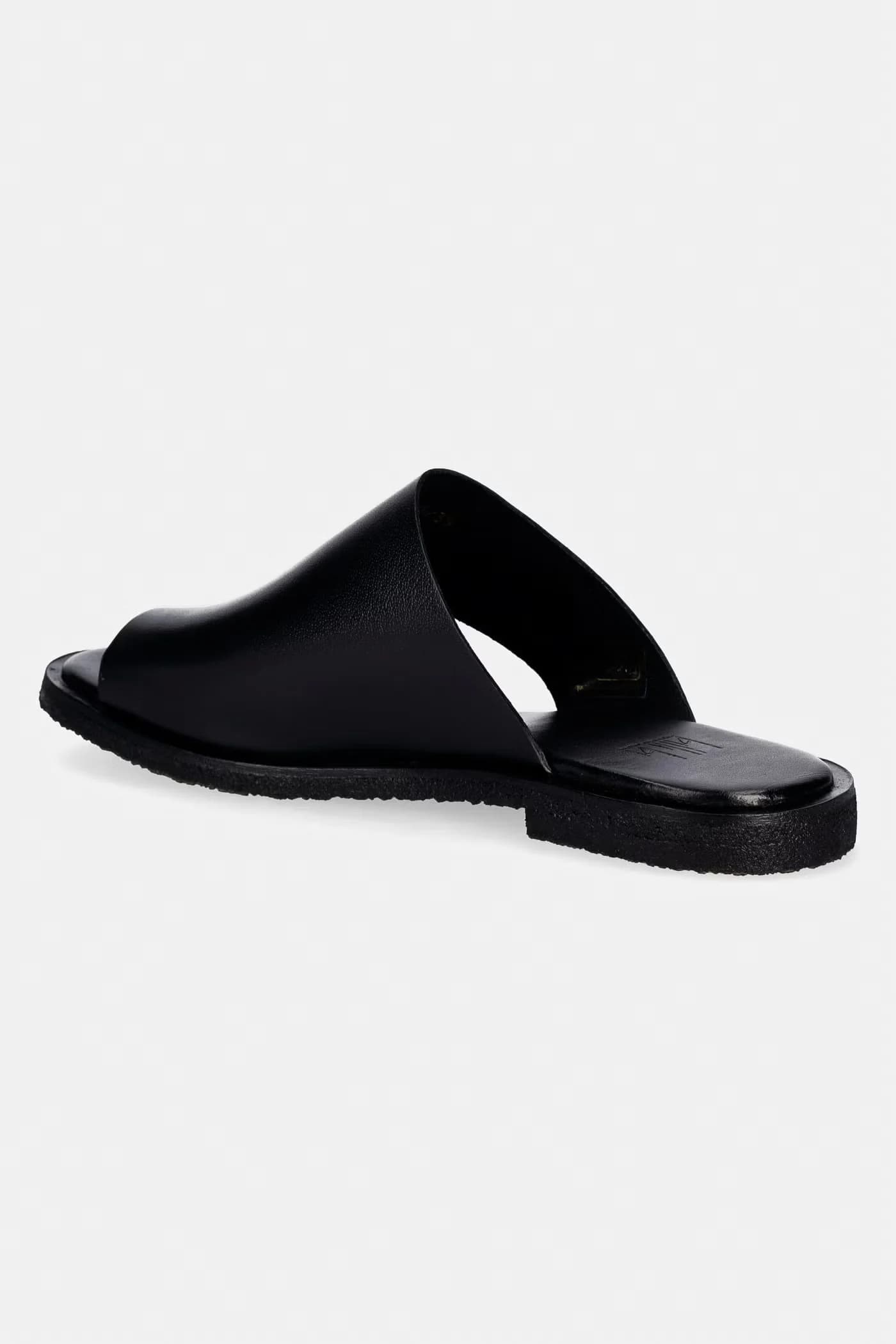 Женские кожаные шлепанцы на плоской подошве - фото 3