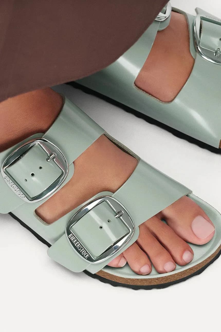 Кожаные шлепанцы Arizona с большой пряжкой - фото 7