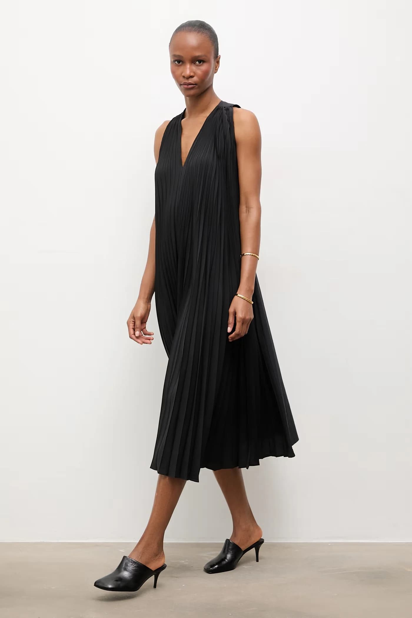 Женские кожаные тапочки-мюли - фото 6