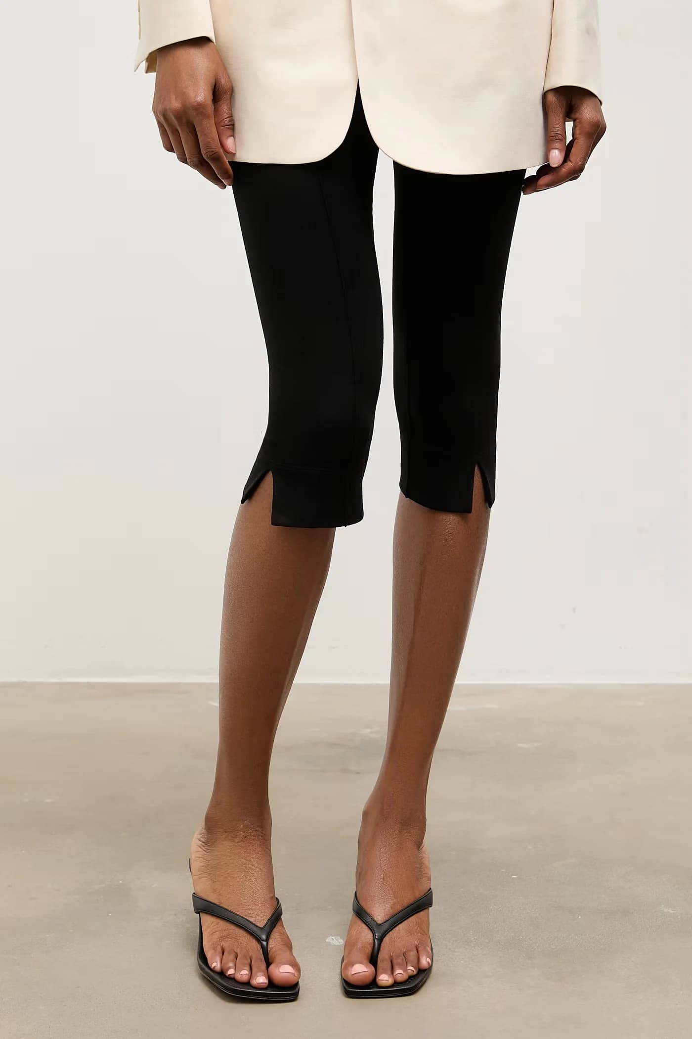 Кожаные шлепанцы